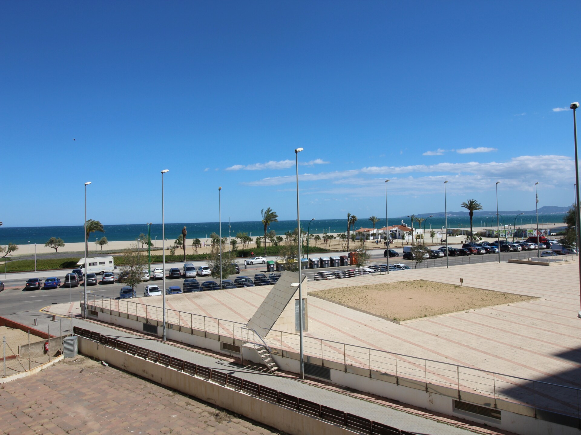 Stijlvol appartement aan de golfbaan in Empuriabrava, strand op 100m - foto 34