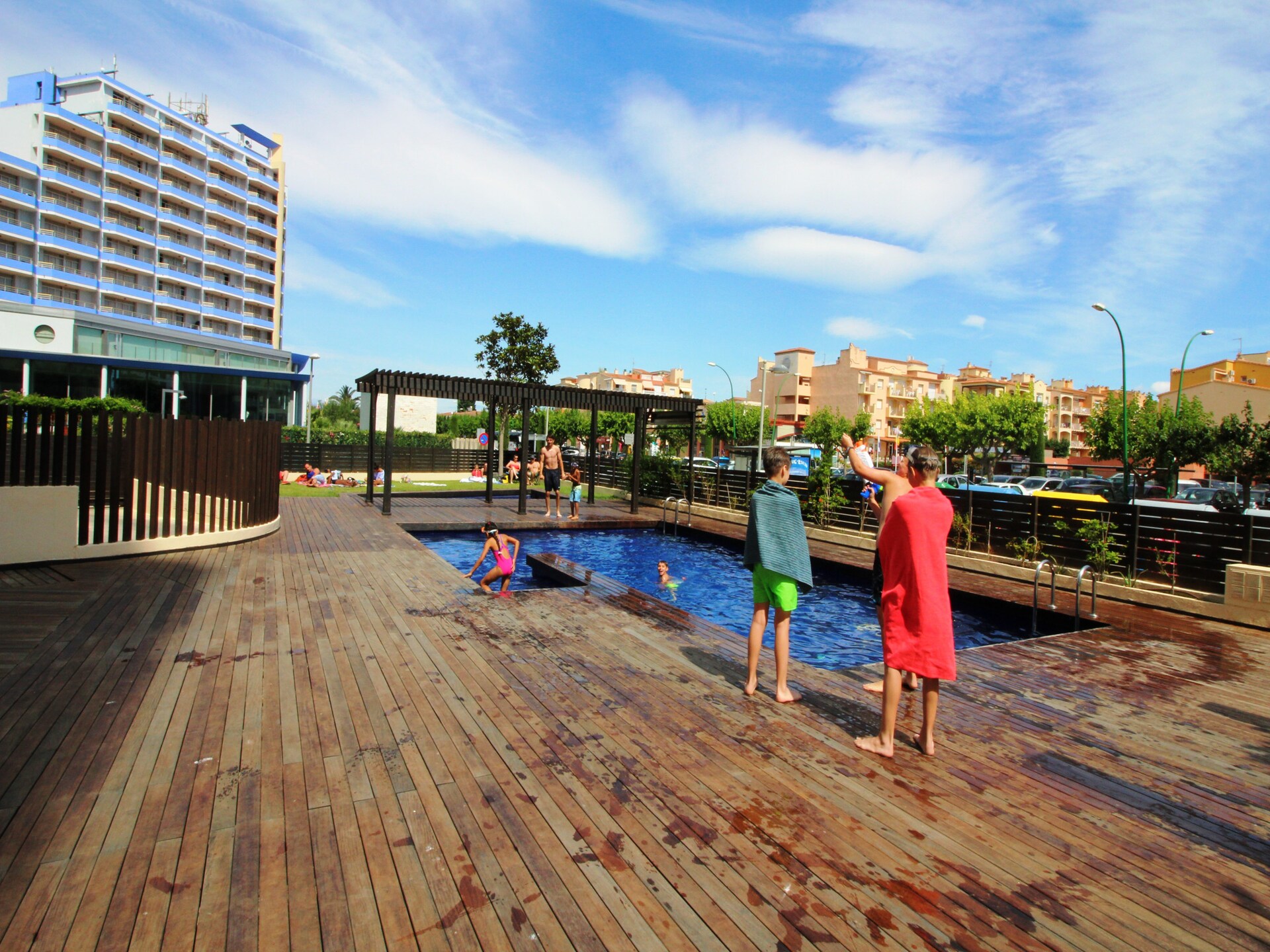 Stijlvol appartement aan de golfbaan in Empuriabrava, strand op 100m - foto 36