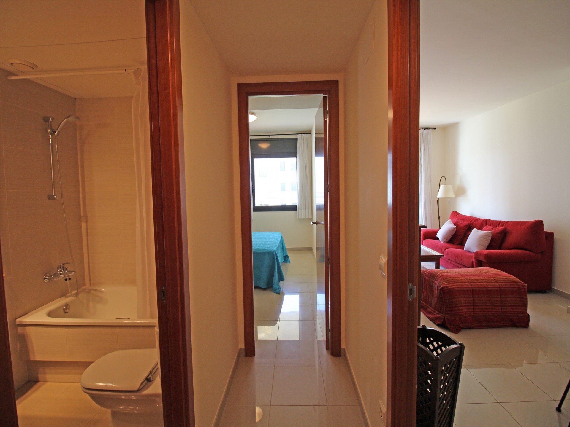 Licht appartement in Roses, 150m van strand met zwembad & parkeerplaats - foto 17