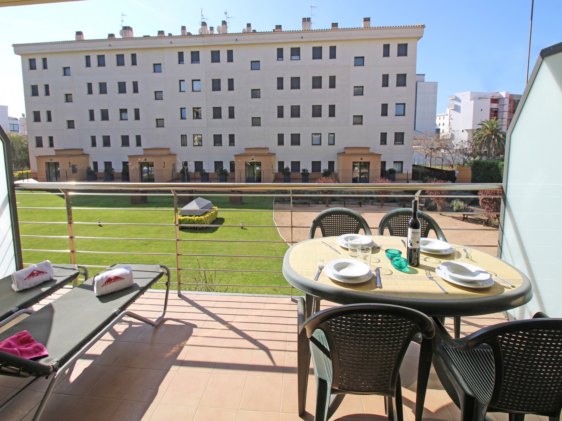 Licht appartement in Roses, 150m van strand met zwembad & parkeerplaats - foto 31