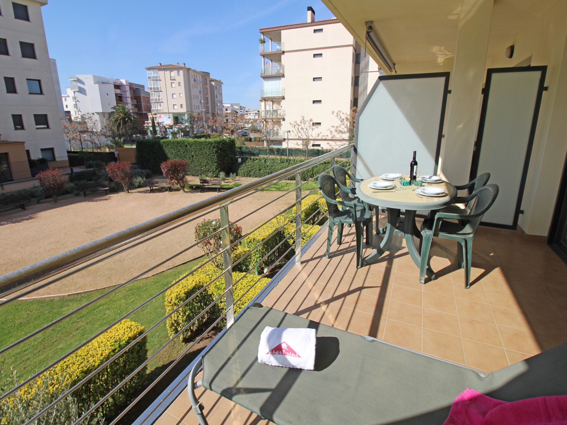 Licht appartement in Roses, 150m van strand met zwembad & parkeerplaats - foto 30