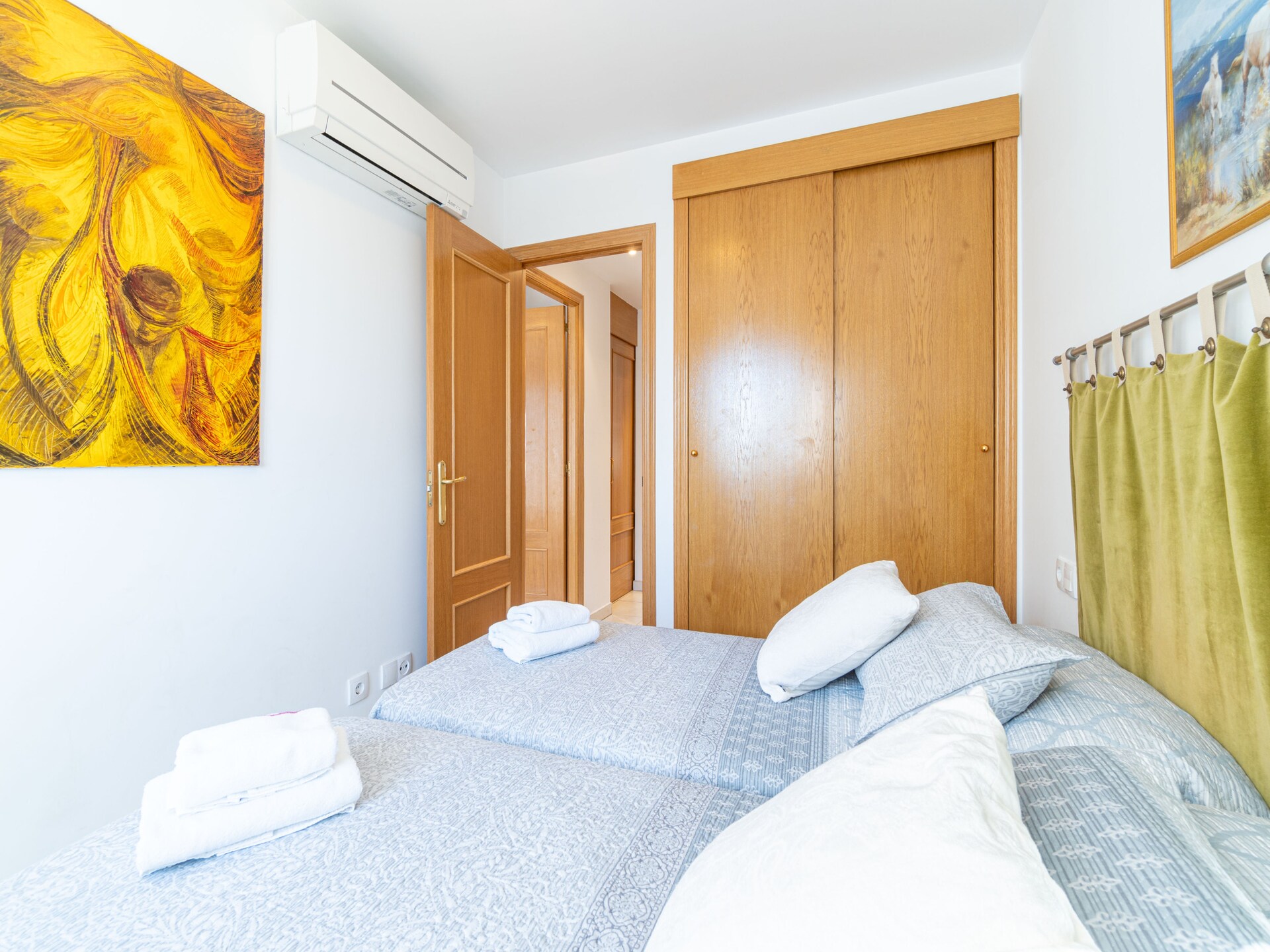 Licht appartement aan het kanaal in Empuriabrava, strand op 200 meter - foto 13