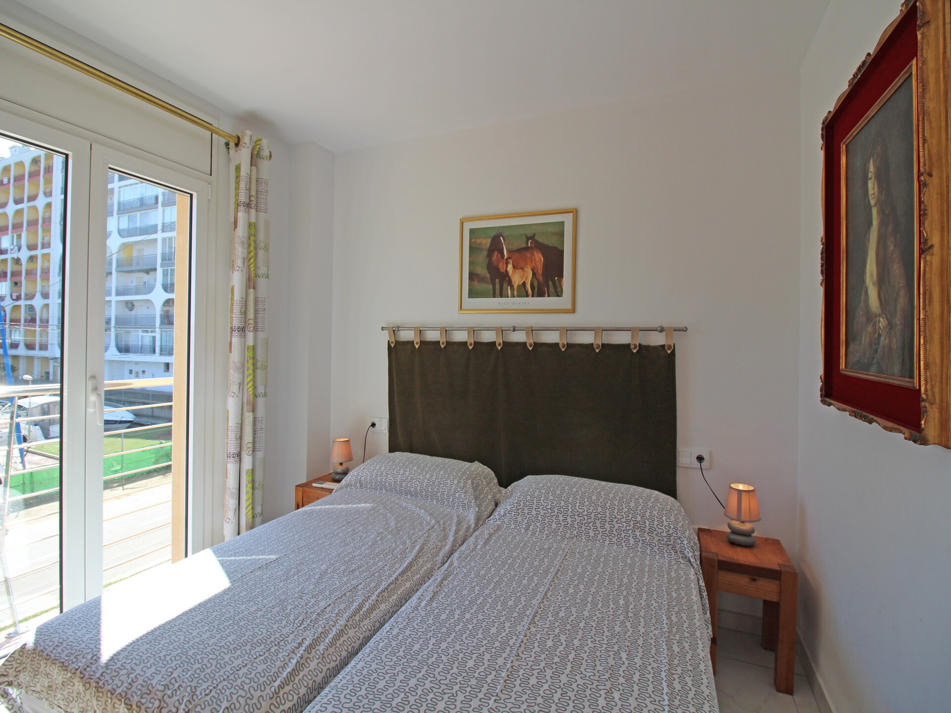 Licht appartement aan het kanaal in Empuriabrava, strand op 200 meter - foto 14
