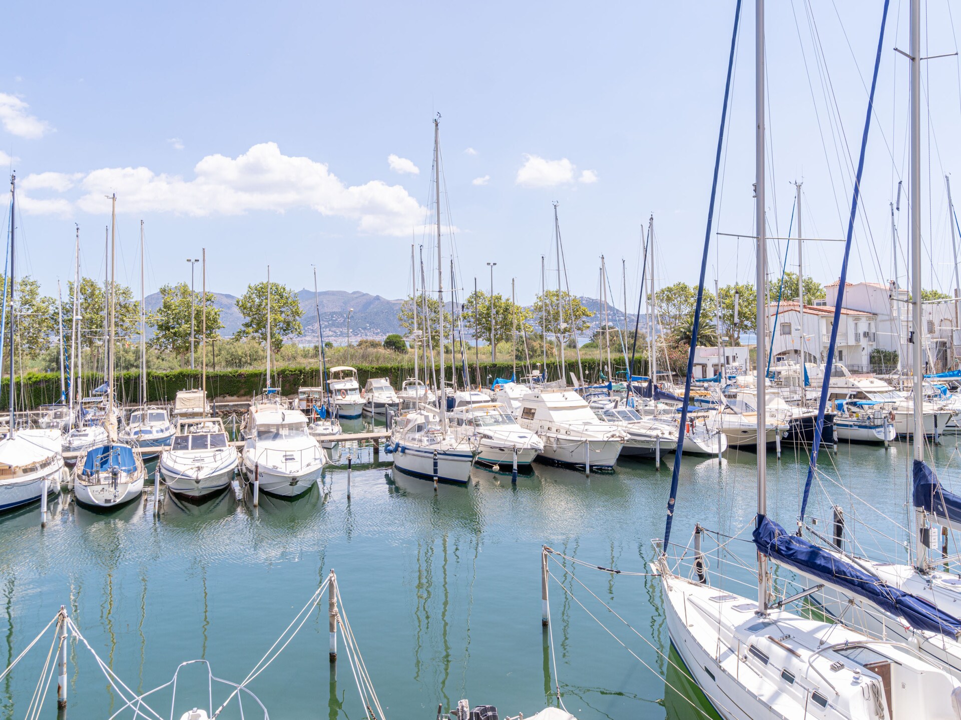 Luxe appartement aan de golfbaan in Empuriabrava, vlakbij het strand - foto 29