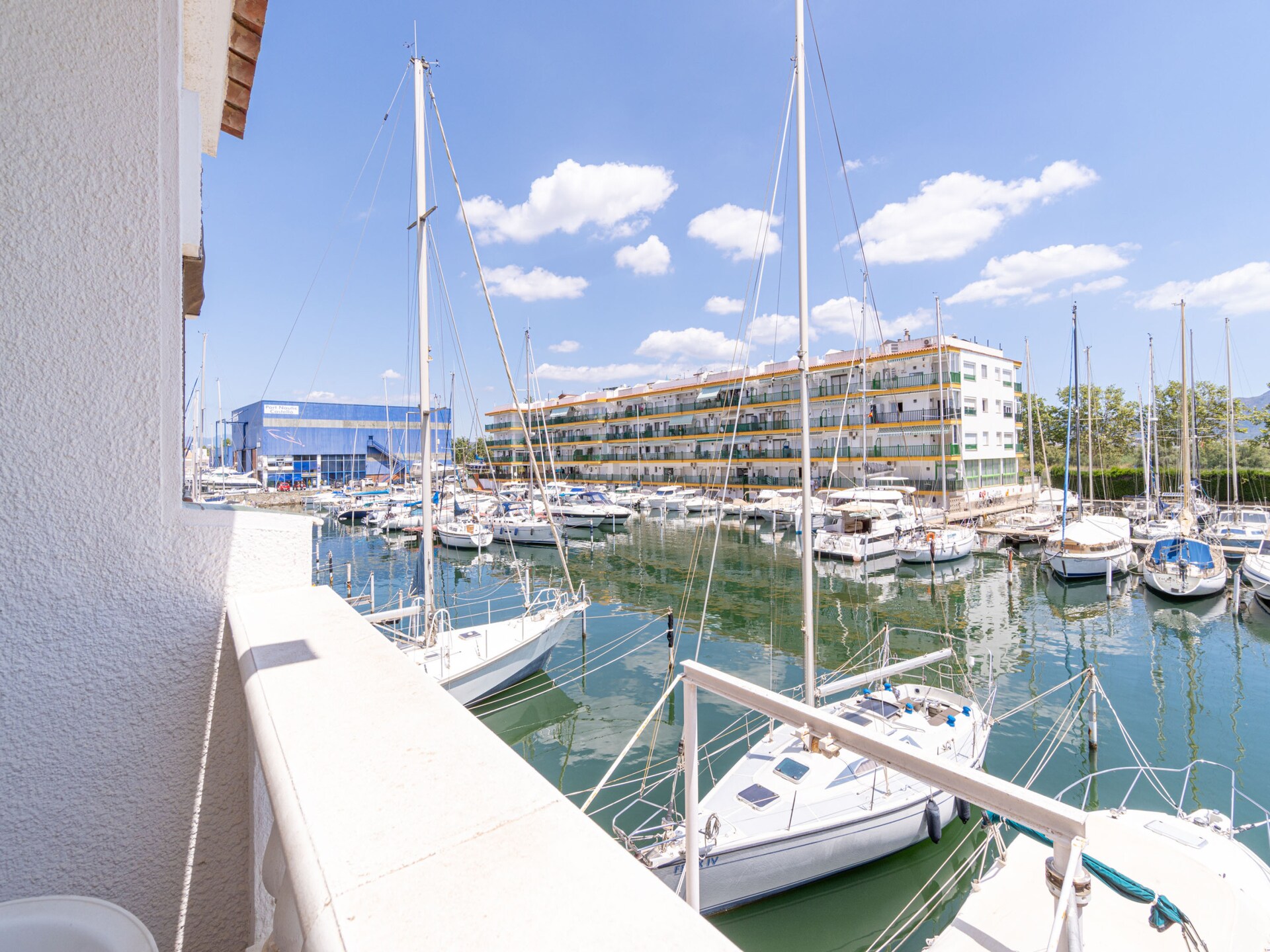 Luxe appartement aan de golfbaan in Empuriabrava, vlakbij het strand - foto 27