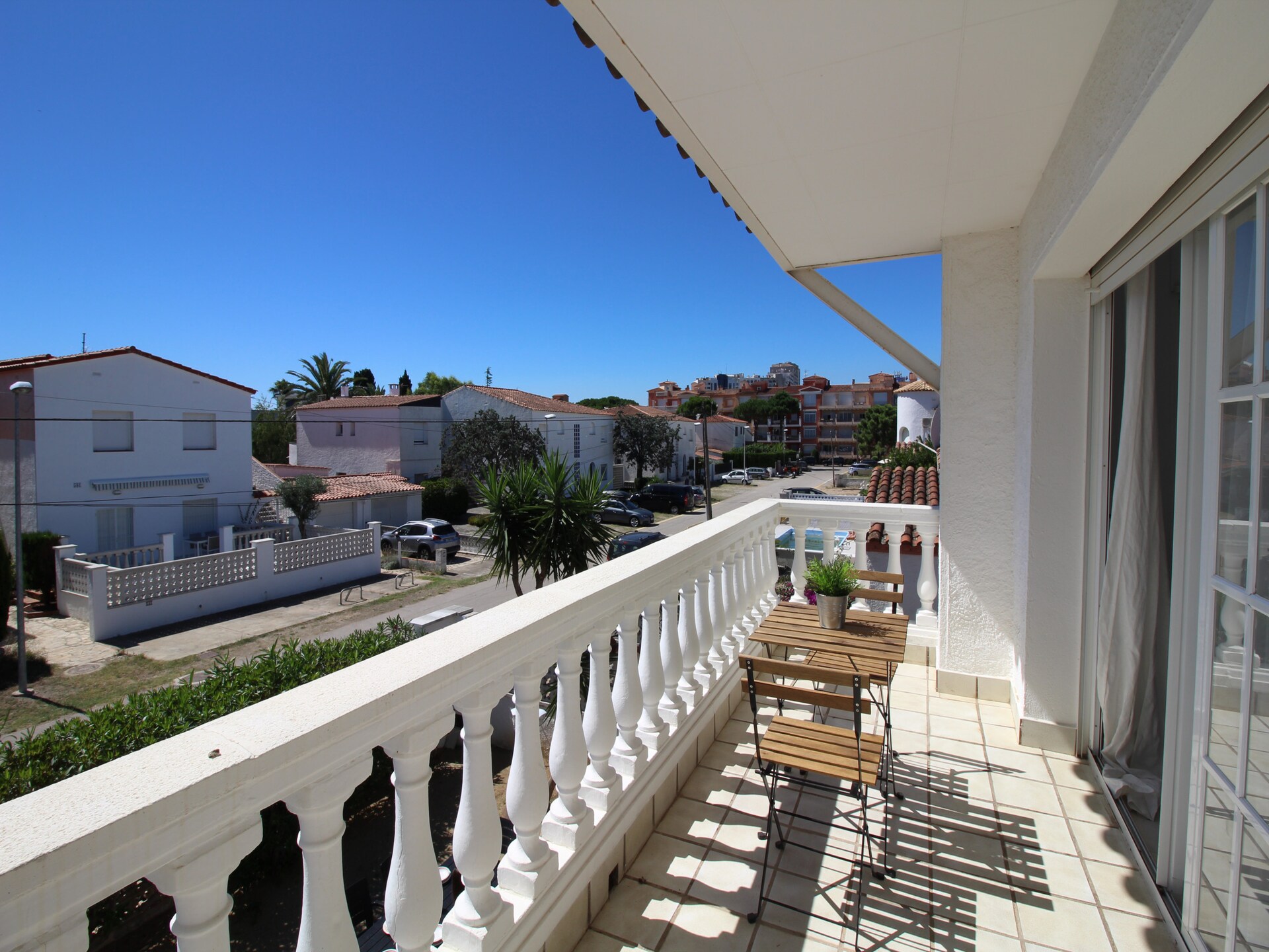 Vrijstaande villa aan de golfbaan in Empuriabrava, strand op 150 meter - foto 29