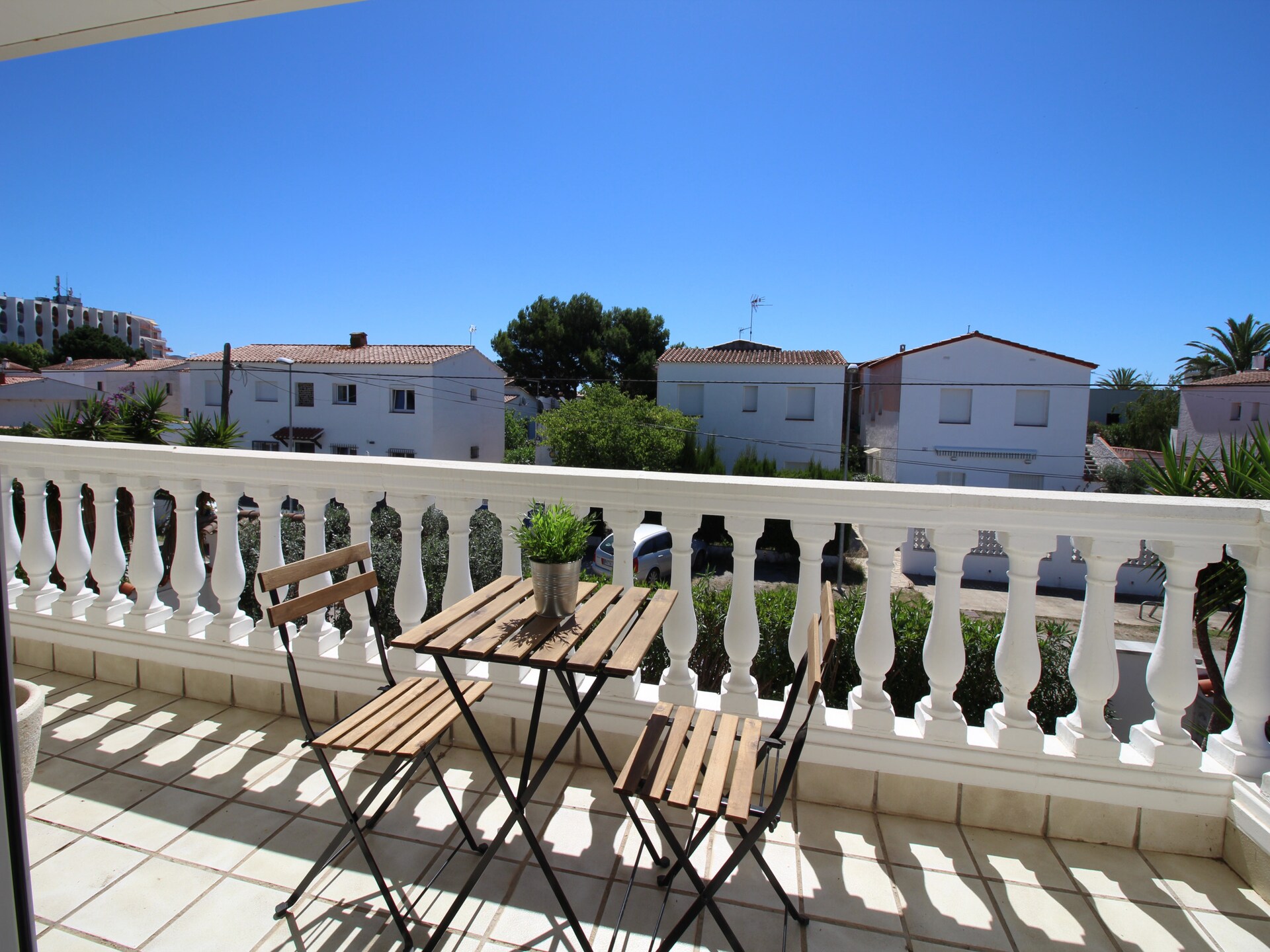 Vrijstaande villa aan de golfbaan in Empuriabrava, strand op 150 meter - foto 33