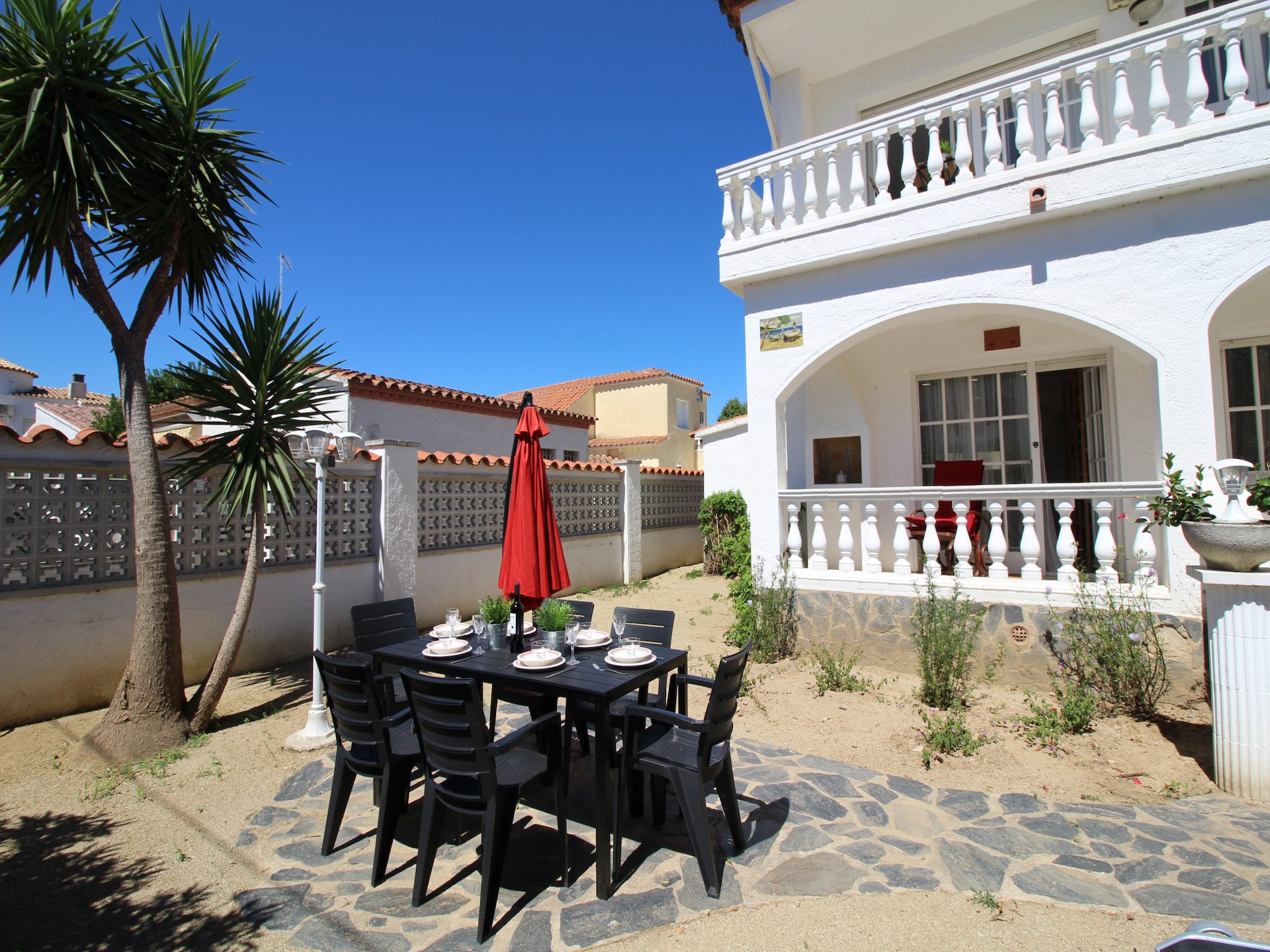Vrijstaande villa aan de golfbaan in Empuriabrava, strand op 150 meter - foto 25