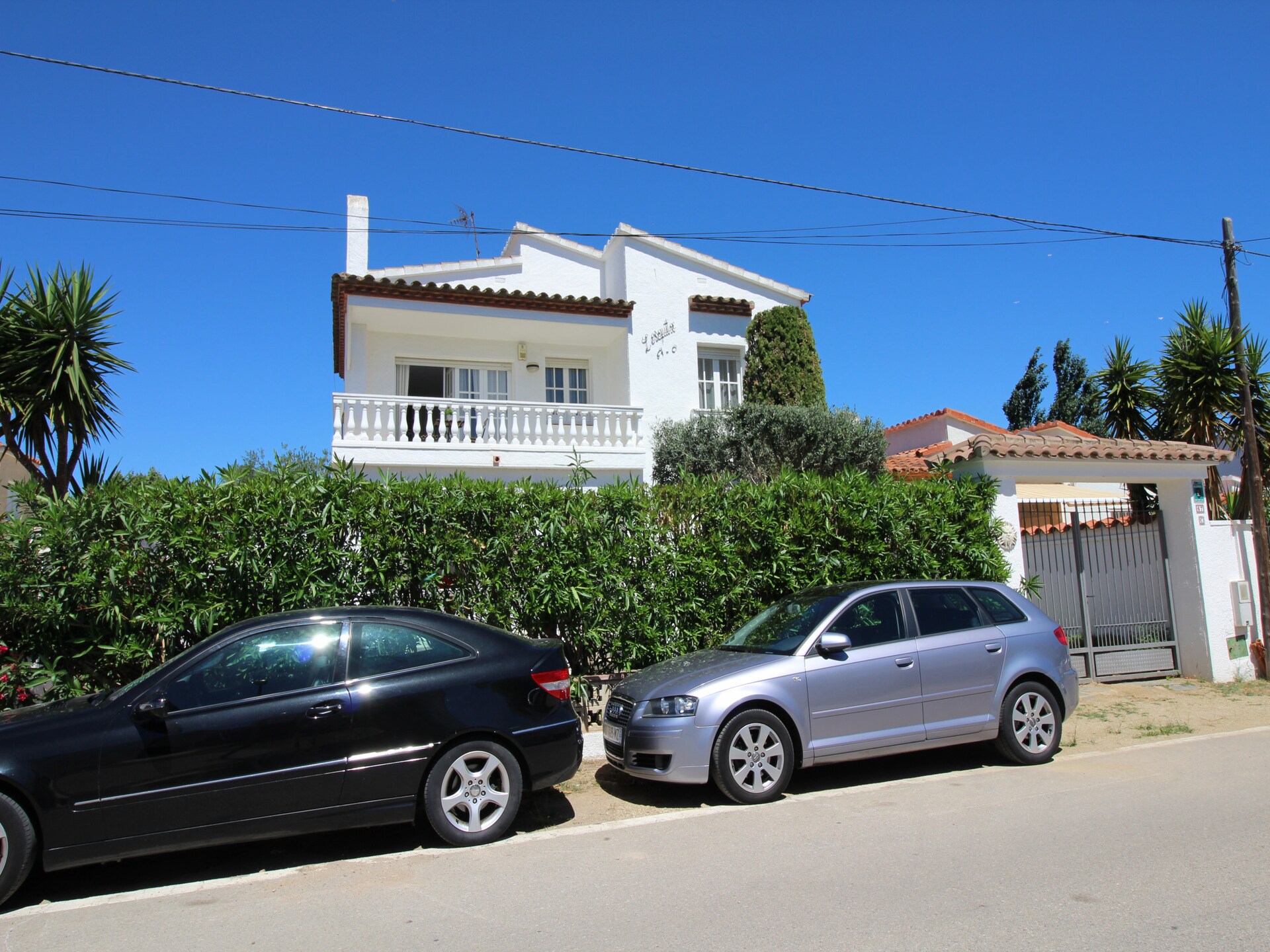 Vrijstaande villa aan de golfbaan in Empuriabrava, strand op 150 meter - foto 28