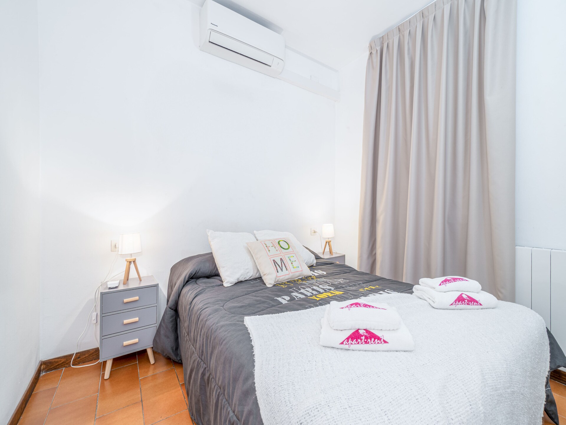 Licht appartement in Empuriabrava: 300m van strand, golf & zwembad - foto 16