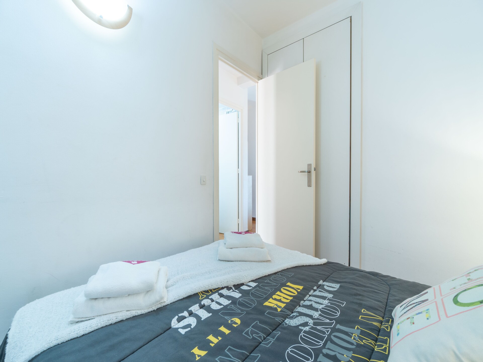 Licht appartement in Empuriabrava: 300m van strand, golf & zwembad - foto 14