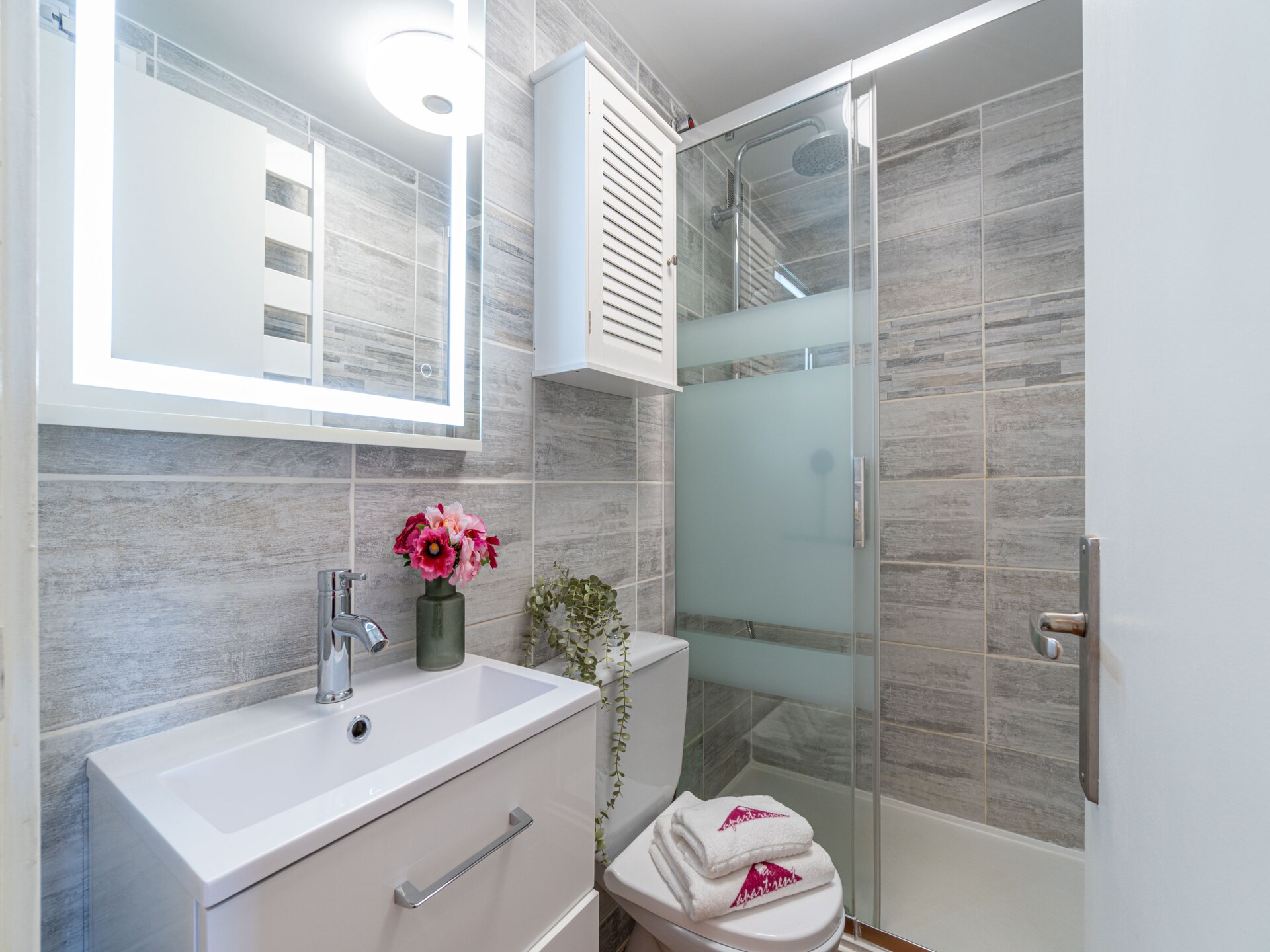 Licht appartement in Empuriabrava: 300m van strand, golf & zwembad - foto 18
