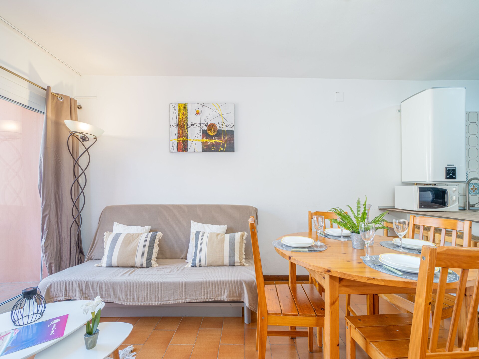 Licht appartement in Empuriabrava: 300m van strand, golf & zwembad - foto 8