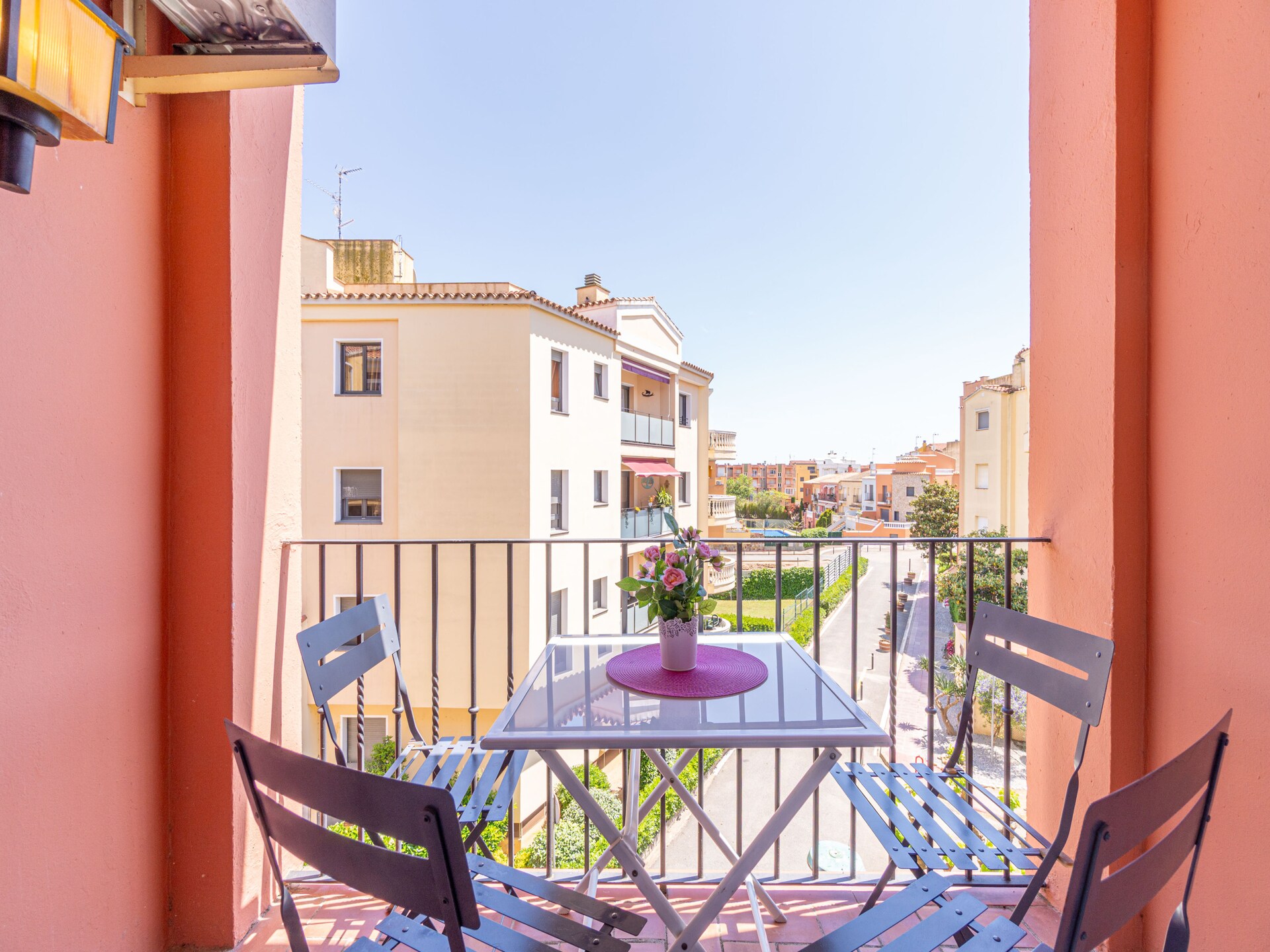Licht appartement in Empuriabrava: 300m van strand, golf & zwembad - foto 27