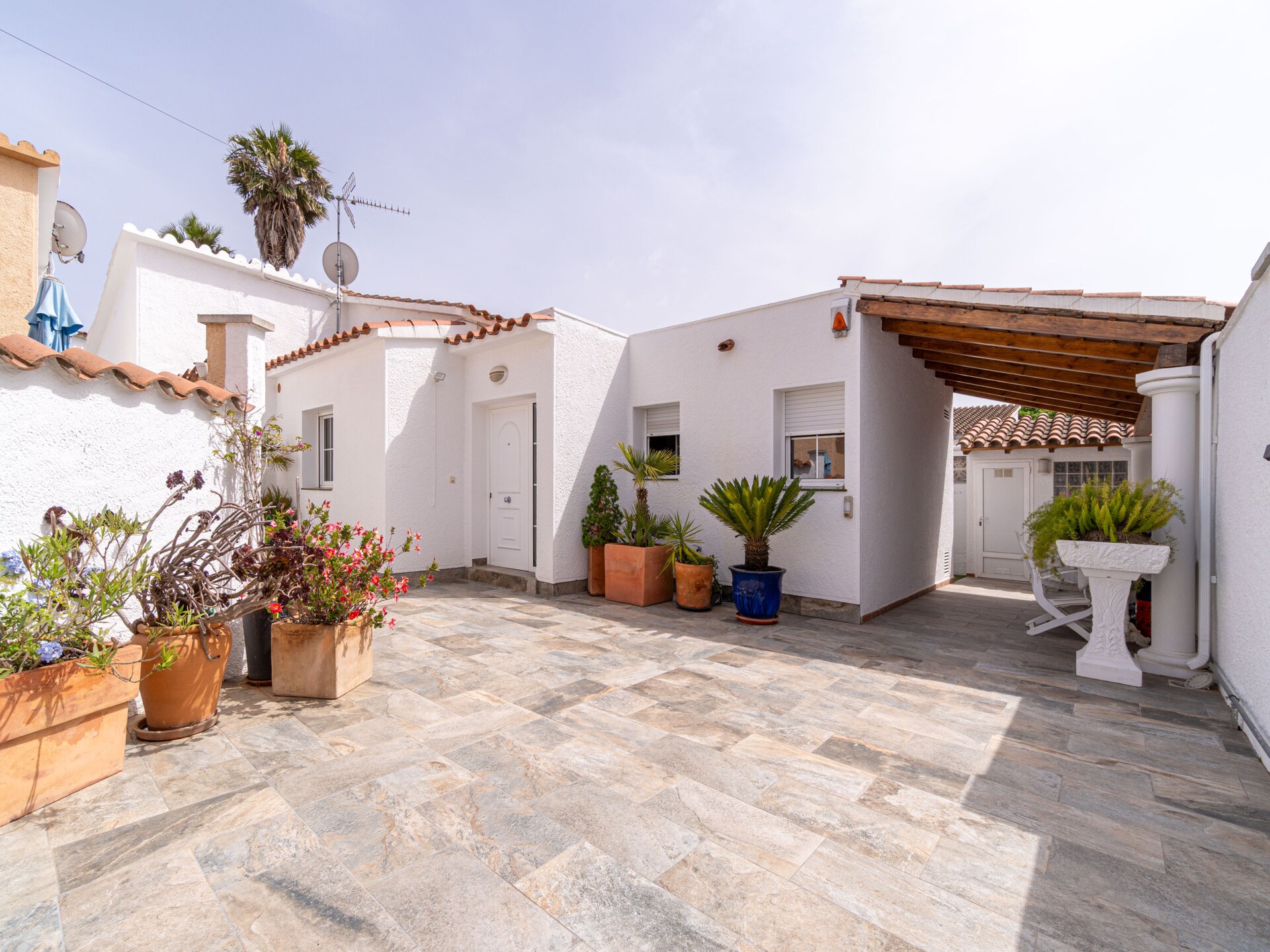 Vrijstaande villa met privézwembad aan de golfbaan in Empuriabrava - foto 40