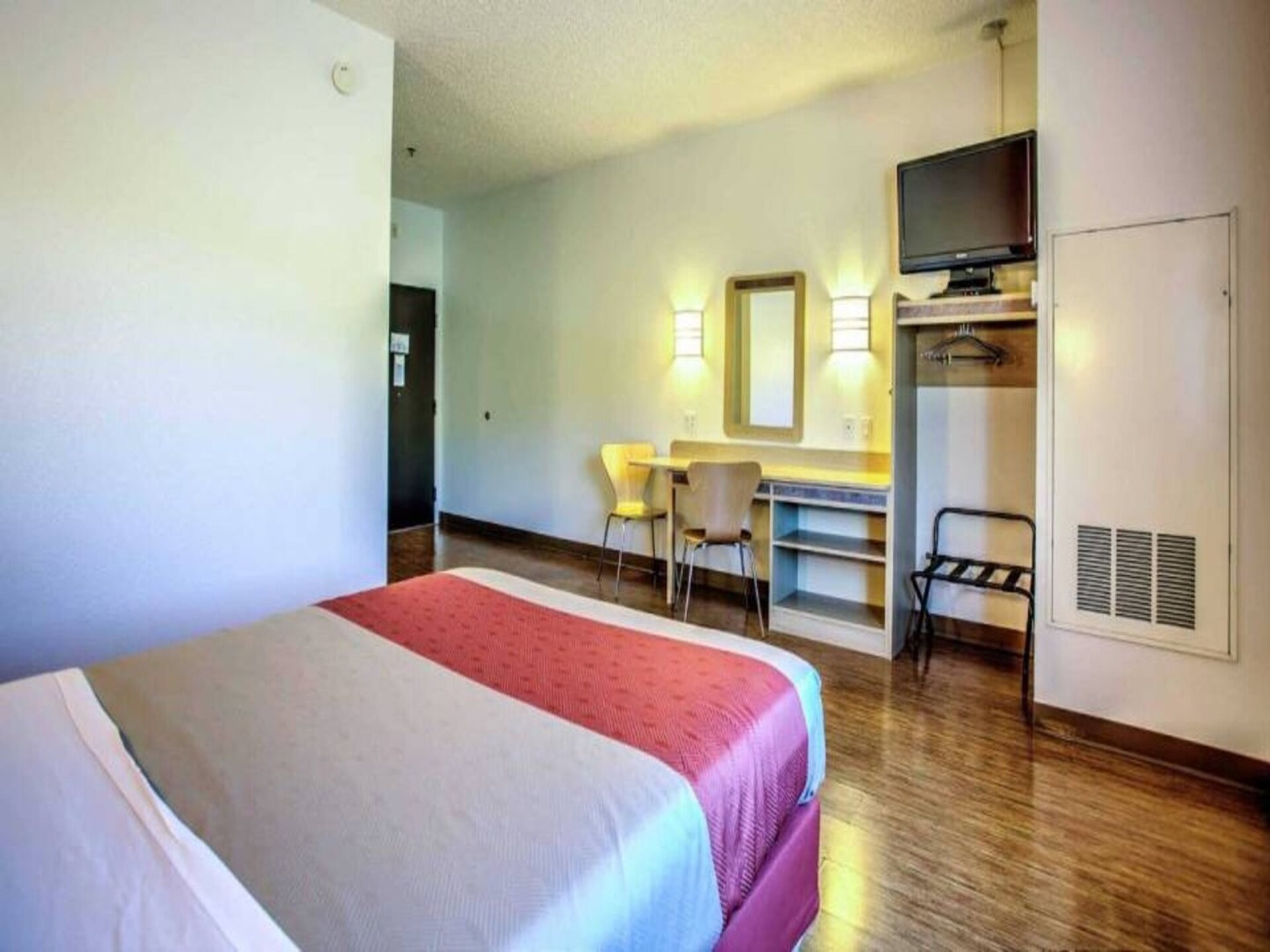 Compacte kamer met queen bed in Missoula – huisdieren welkom - foto 9