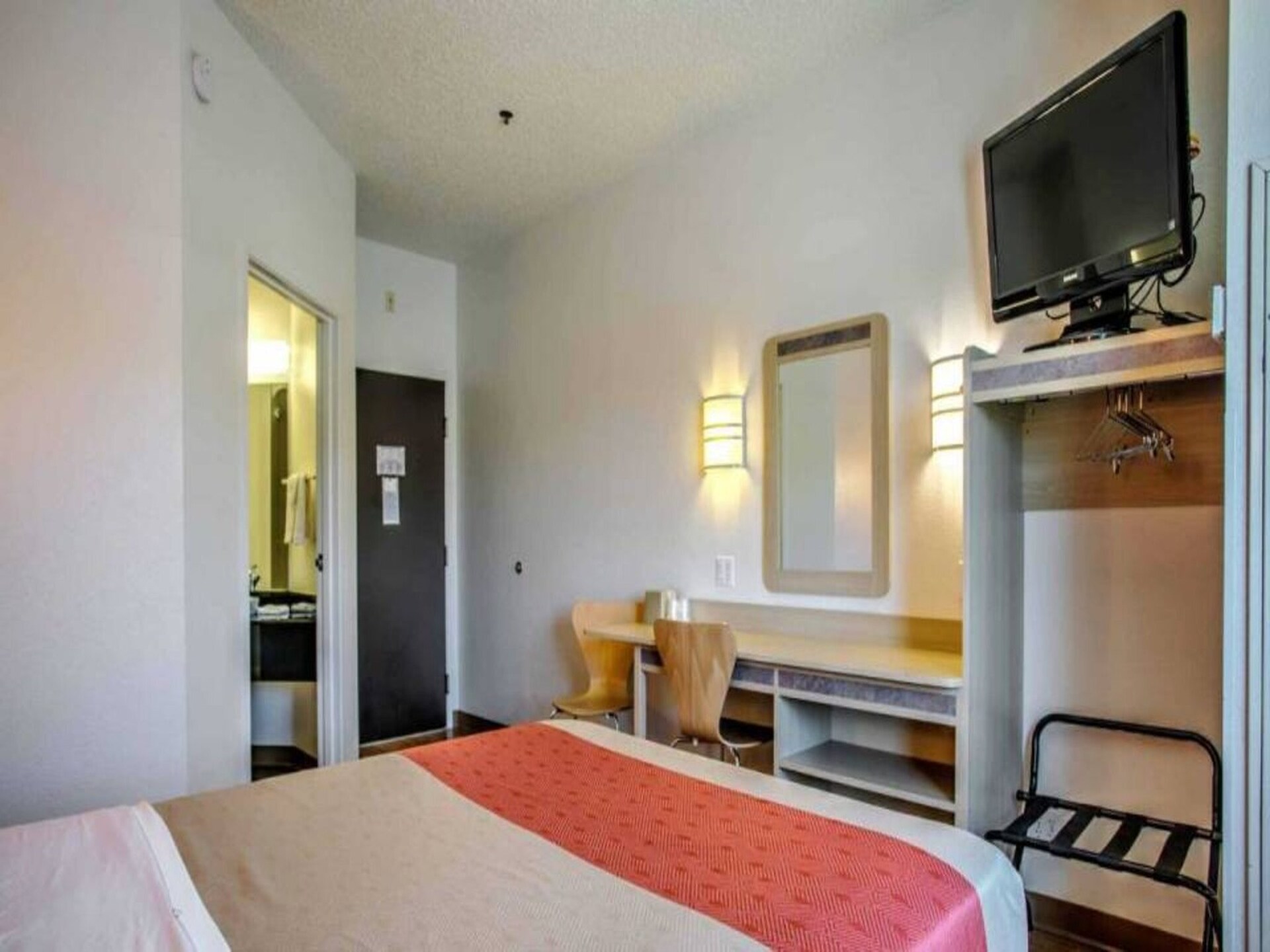 Compacte kamer met queen bed in Missoula – huisdieren welkom - foto 11