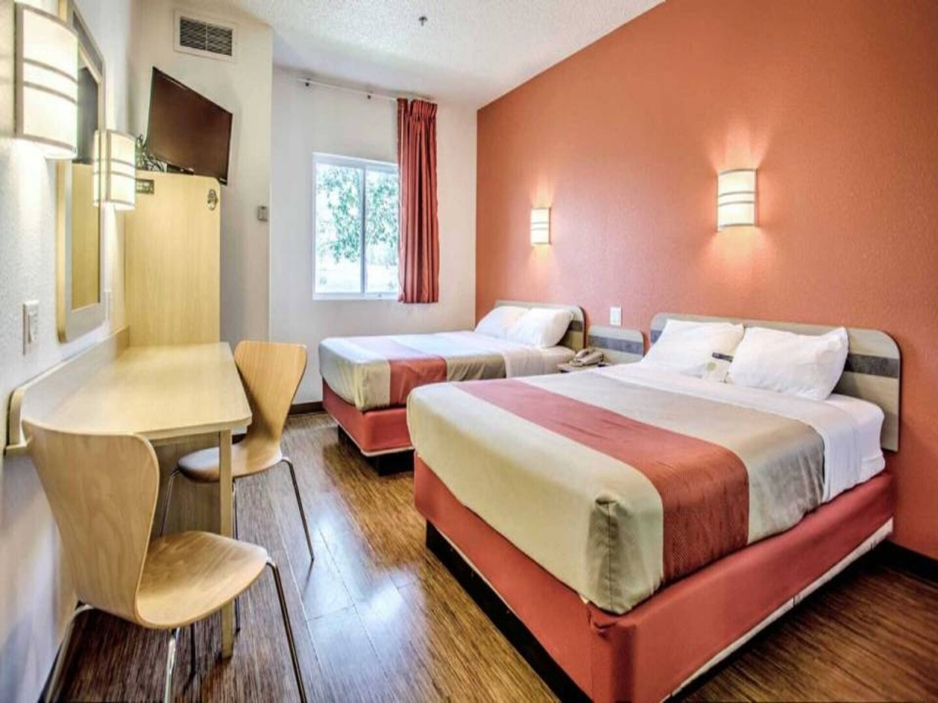 Comfortabele kamer met 2 queen beds in Missoula – huisdiervriendelijk - foto 8