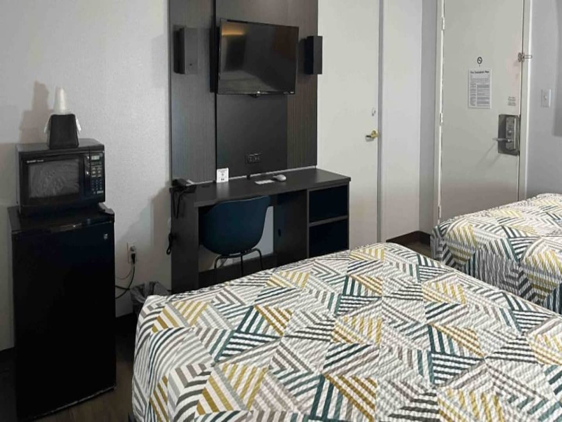 Compacte kamer met kitchenette in Artesia – Huisdiervriendelijk - foto 3