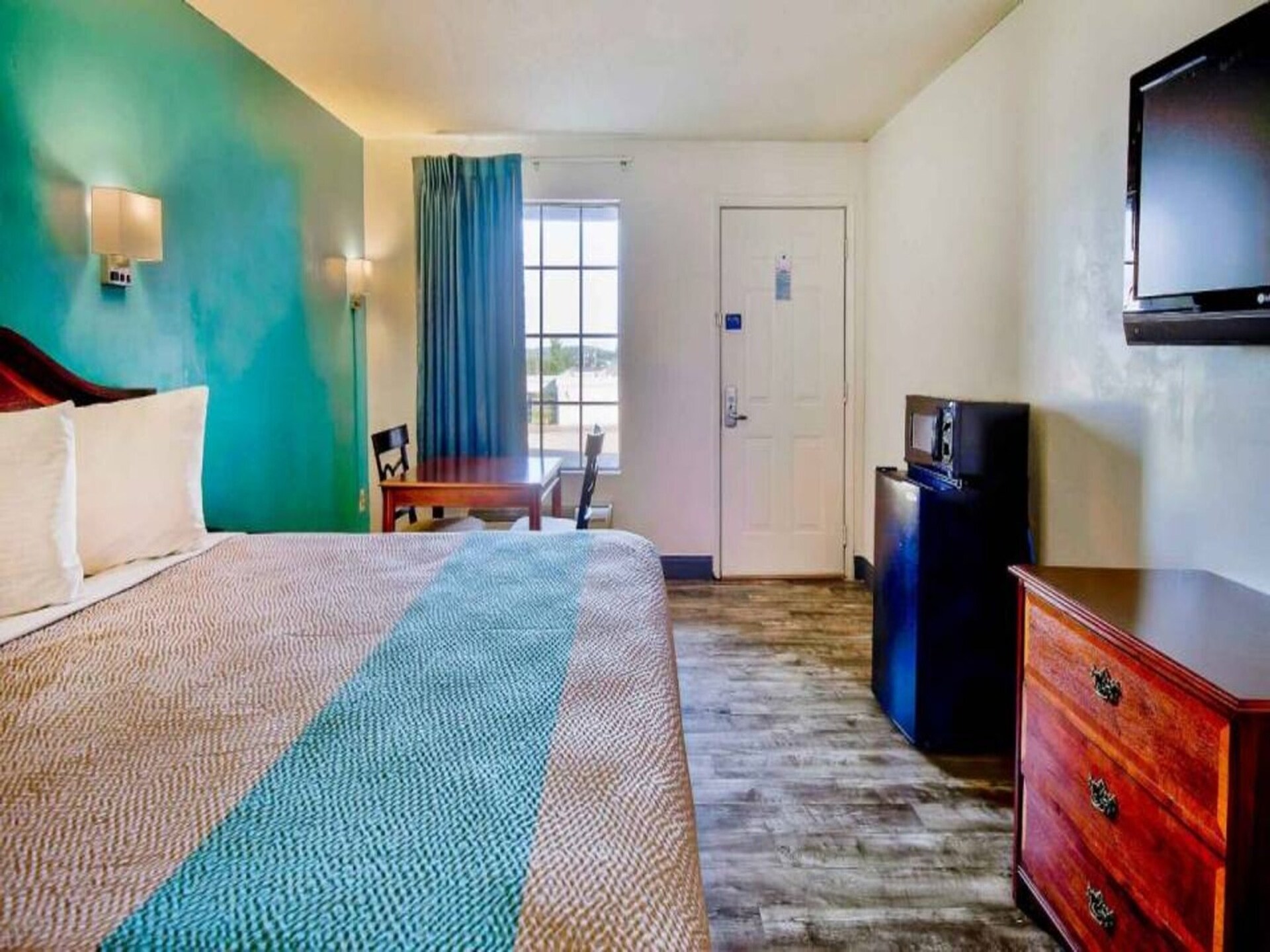 Knusse studio in Grand Rivers met koningsbed, dicht bij waterpark - foto 8