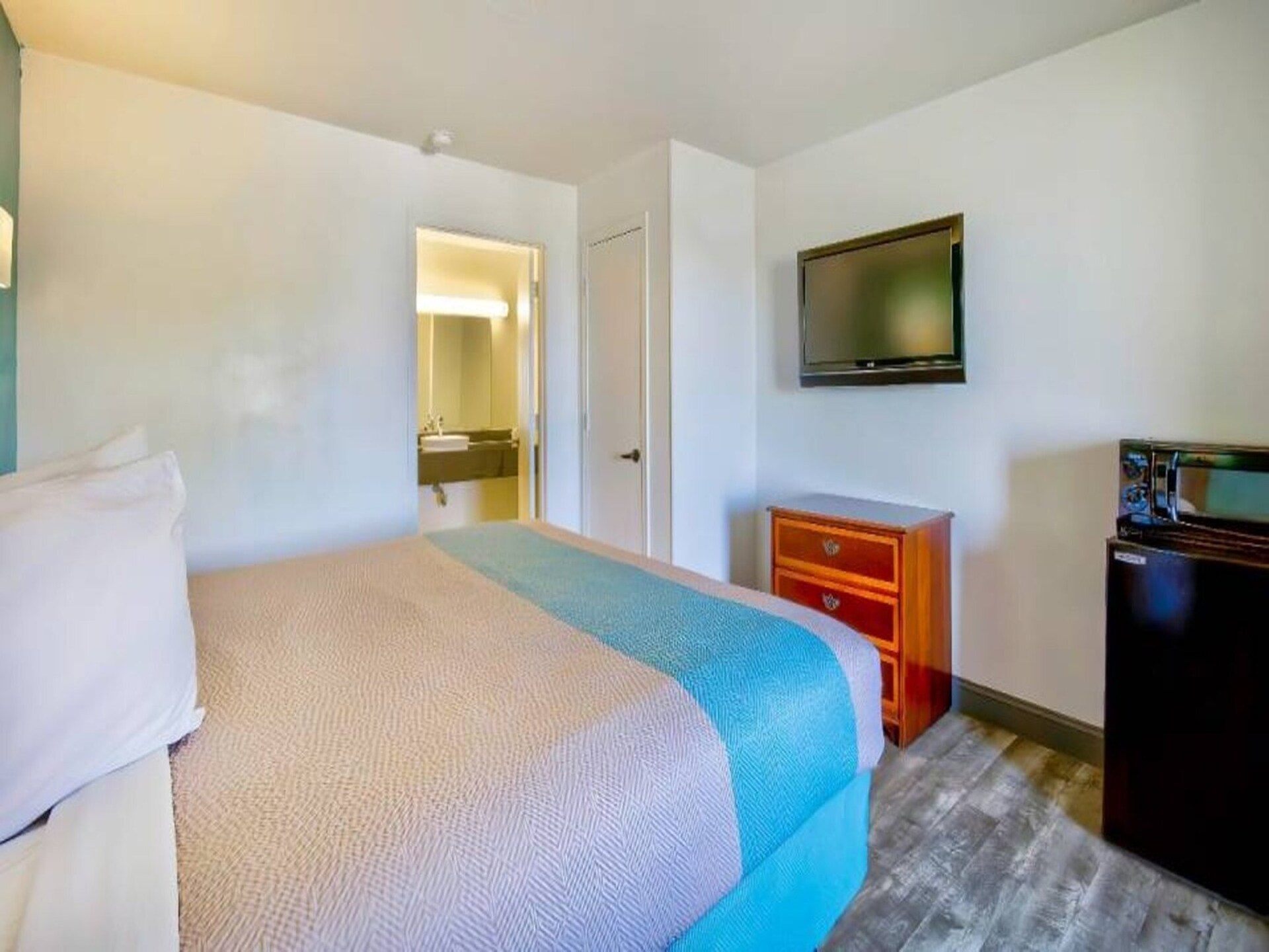 Knusse studio in Grand Rivers met koningsbed, dicht bij waterpark - foto 7