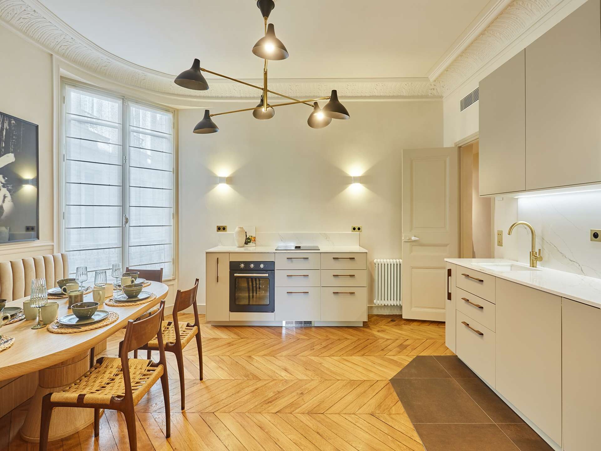 Luxe appartement met balkon en uitzicht op Jardin du Luxembourg in Parijs - foto 4
