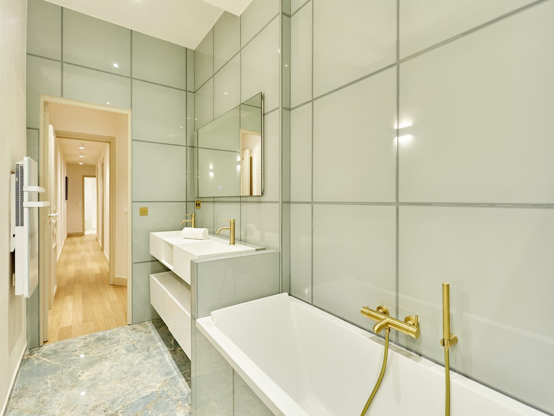 Luxe appartement met balkon en uitzicht op Jardin du Luxembourg in Parijs - foto 5