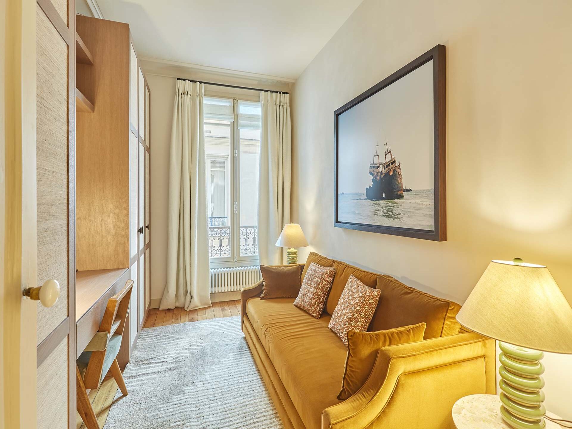 Luxe appartement met balkon en uitzicht op Jardin du Luxembourg in Parijs - foto 17