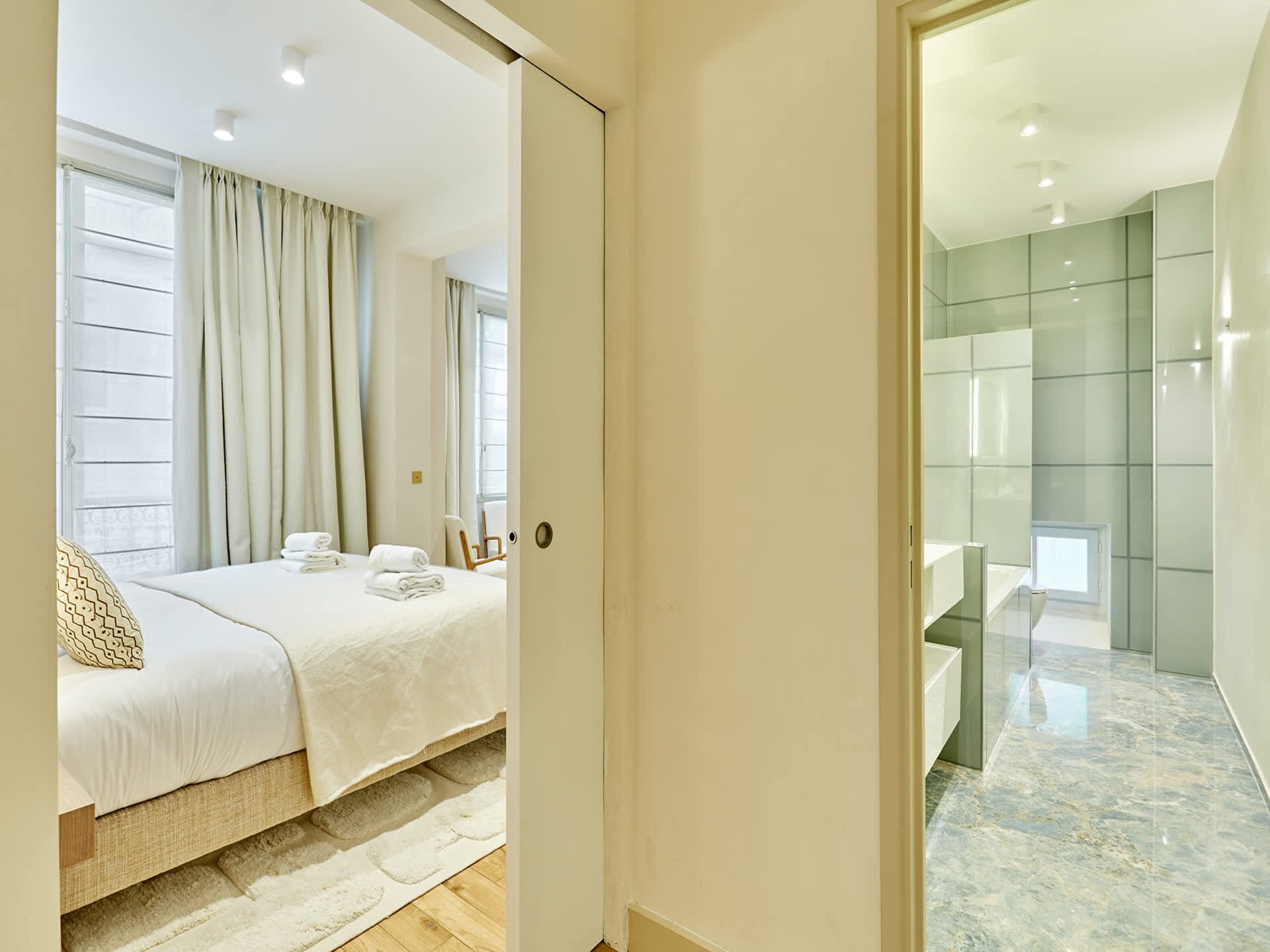 Luxe appartement met balkon en uitzicht op Jardin du Luxembourg in Parijs - foto 22