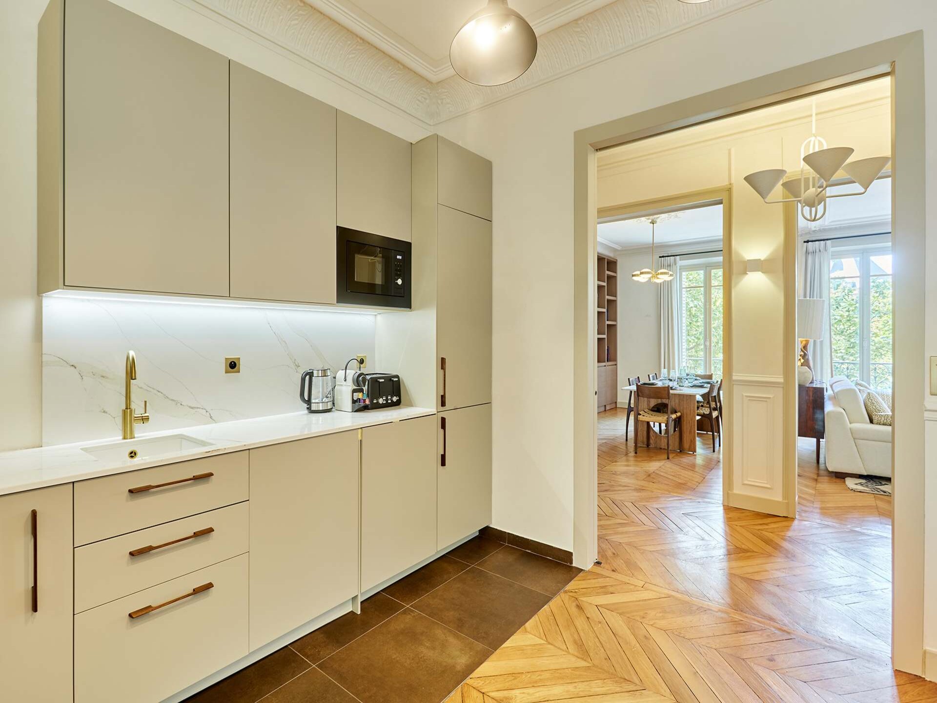 Luxe appartement met balkon en uitzicht op Jardin du Luxembourg in Parijs - foto 26