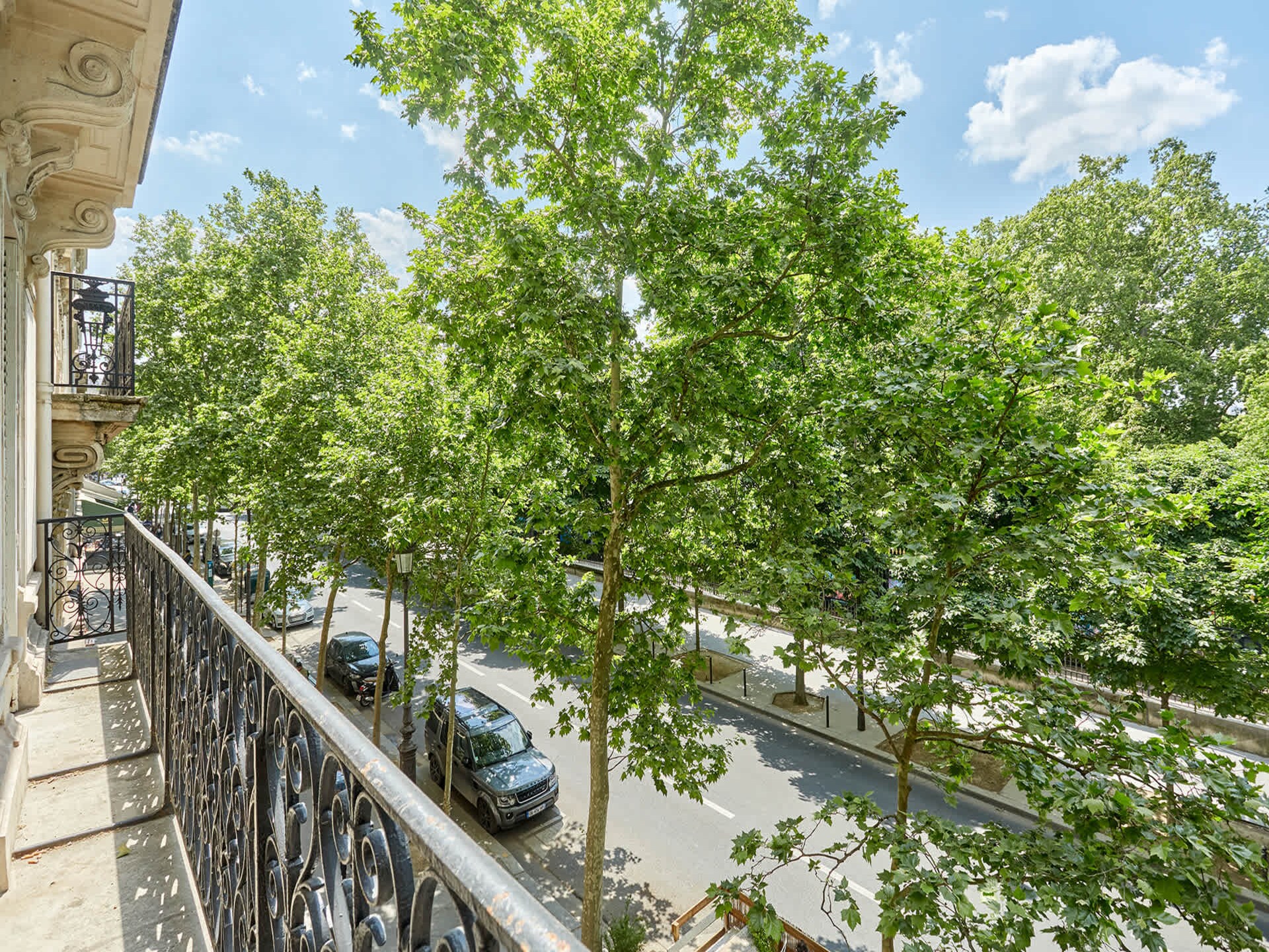 Luxe appartement met balkon en uitzicht op Jardin du Luxembourg in Parijs - foto 33