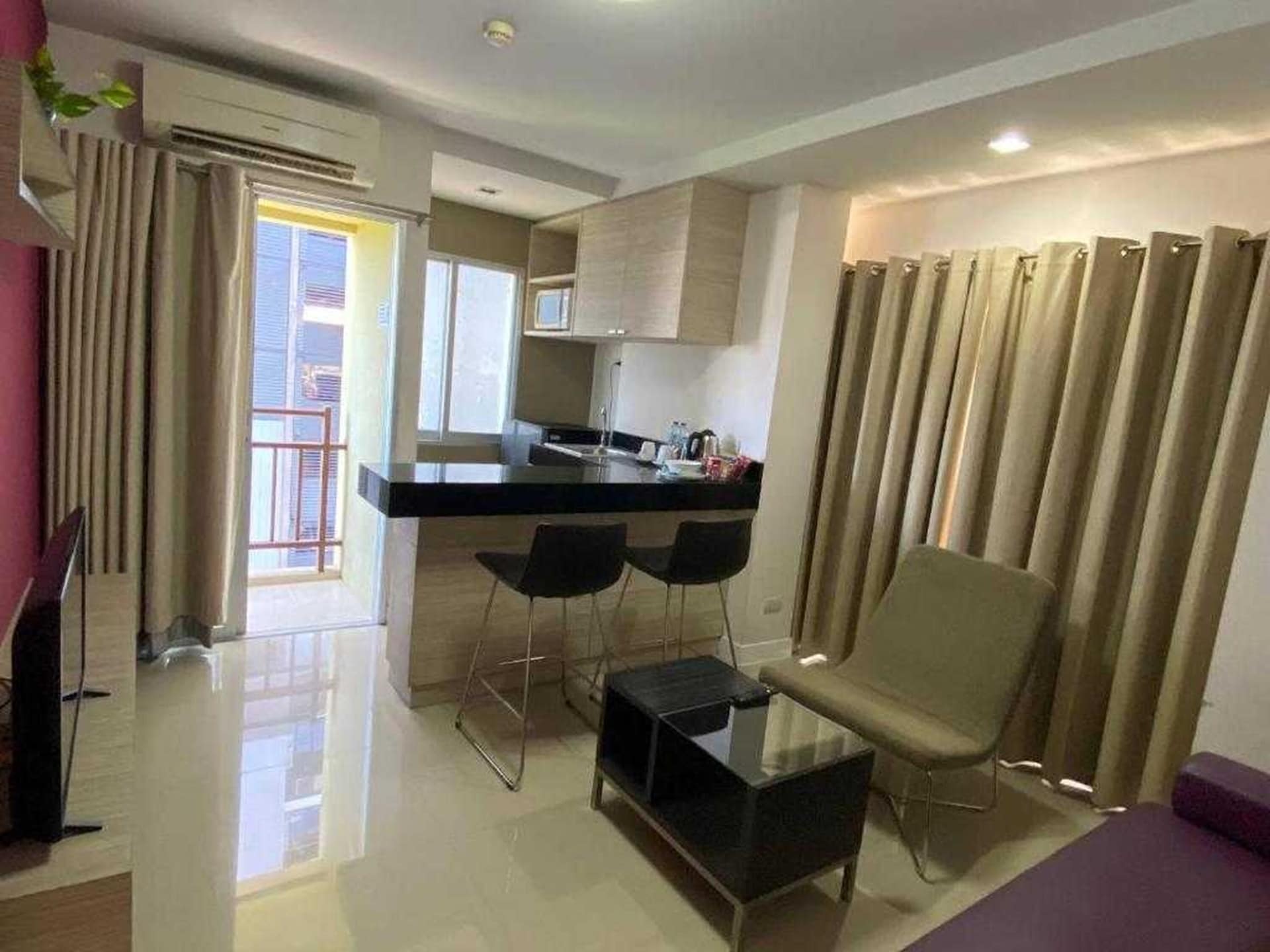 Luxe Royale Suite in Bella B – Centraal Bangkok met zwembad - foto 17