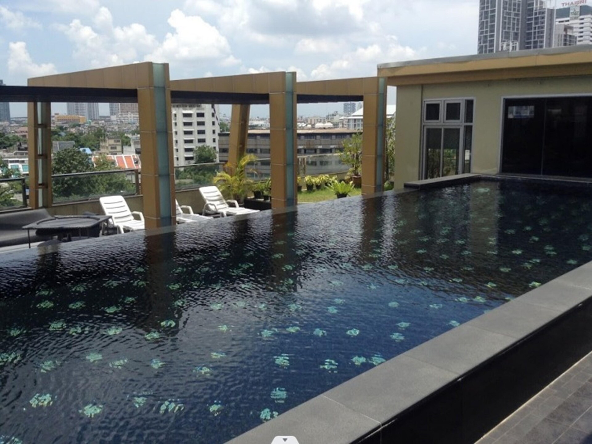 Luxe Royale Suite in Bella B – Centraal Bangkok met zwembad - foto 5