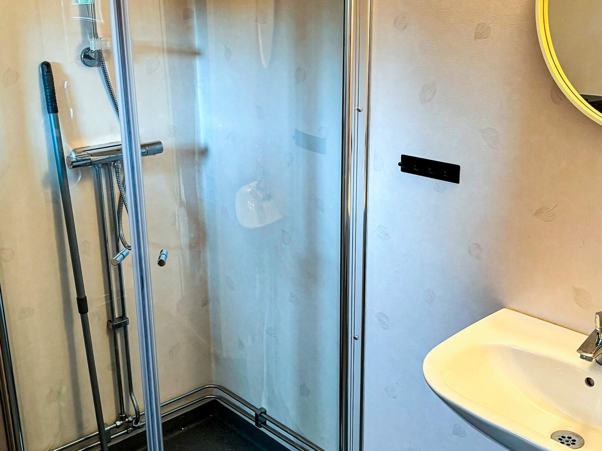 Knus vrijstaand vakantiehuis aan het meer in Småland - foto 31