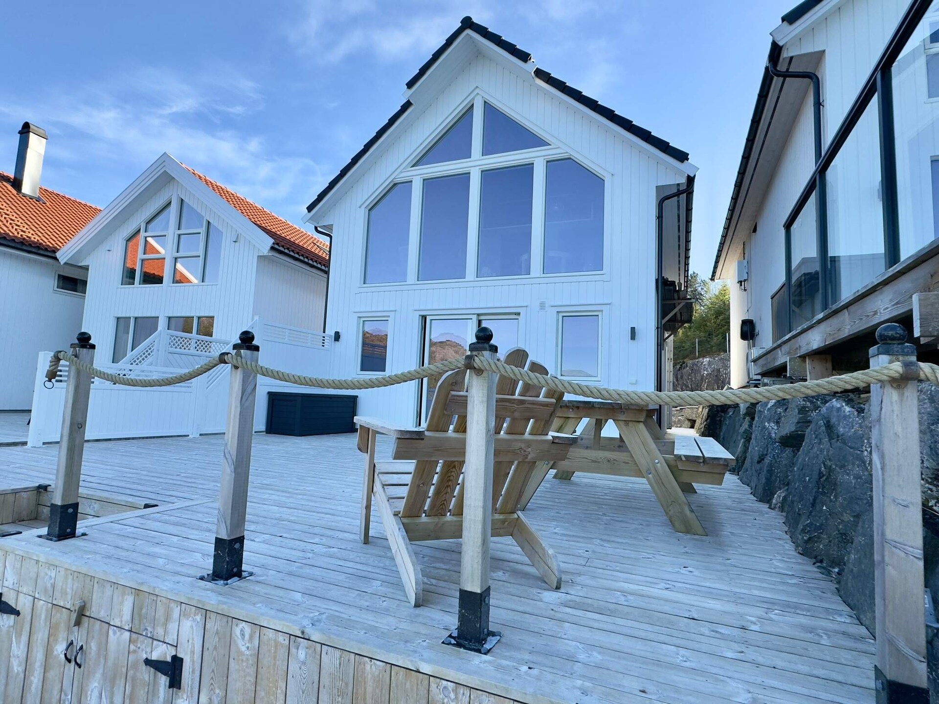 Vrijstaand vakantiehuis op eiland Huglo met fjorduitzicht en vissteiger - foto 3