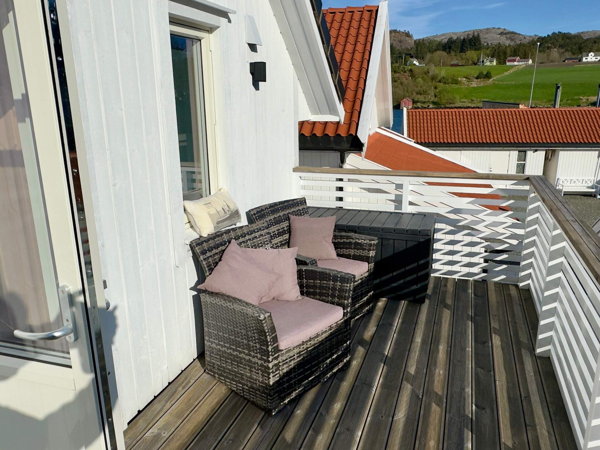 Vrijstaand vakantiehuis op eiland Huglo met fjorduitzicht en vissteiger - foto 7