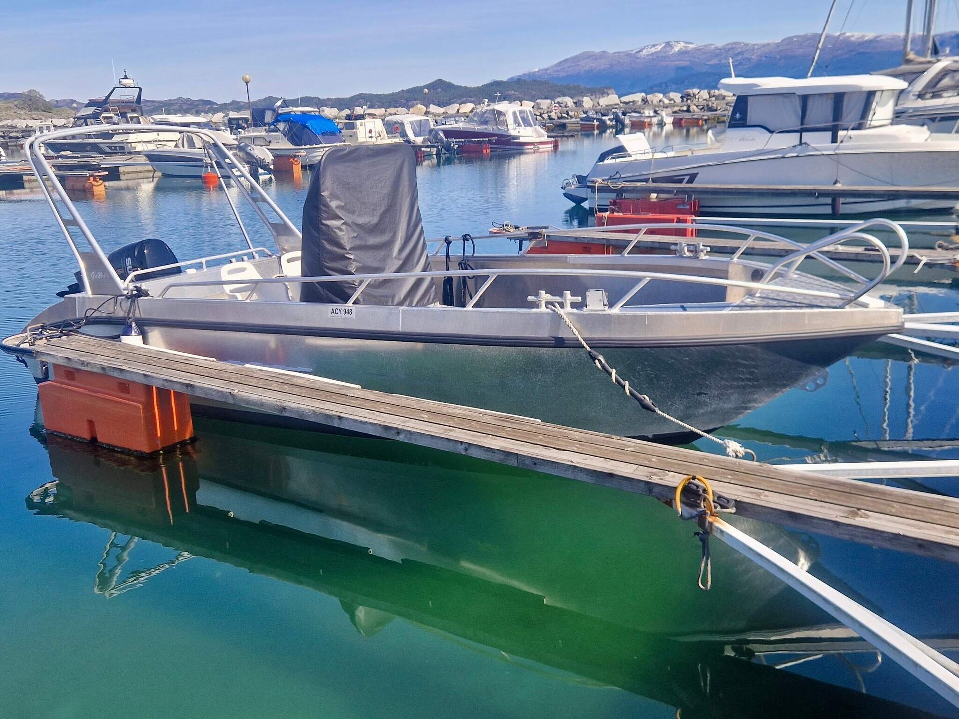 Vrijstaand vakantiehuis op eiland Huglo met fjorduitzicht en vissteiger - foto 51