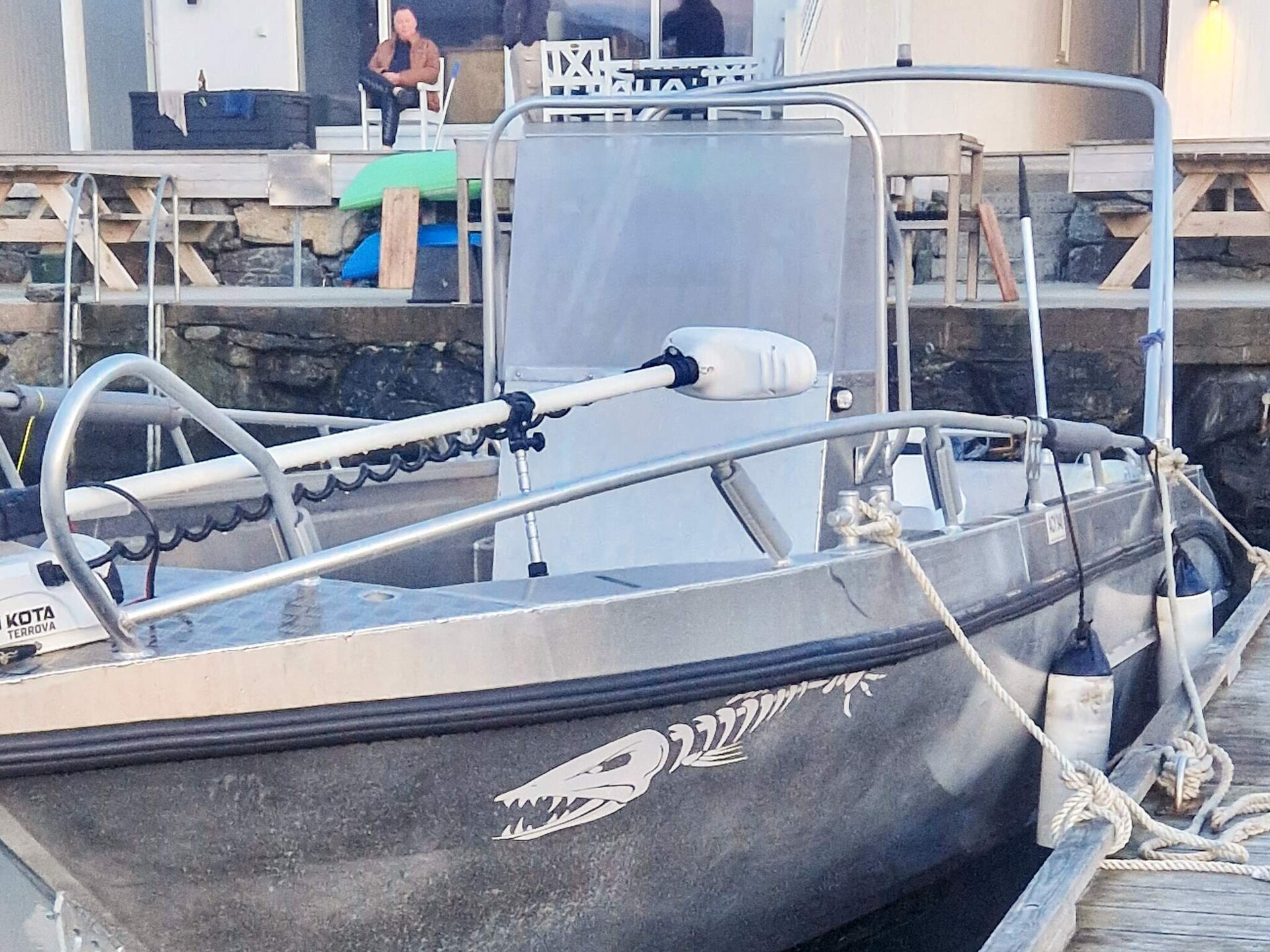 Vrijstaand vakantiehuis op eiland Huglo met fjorduitzicht en vissteiger - foto 47