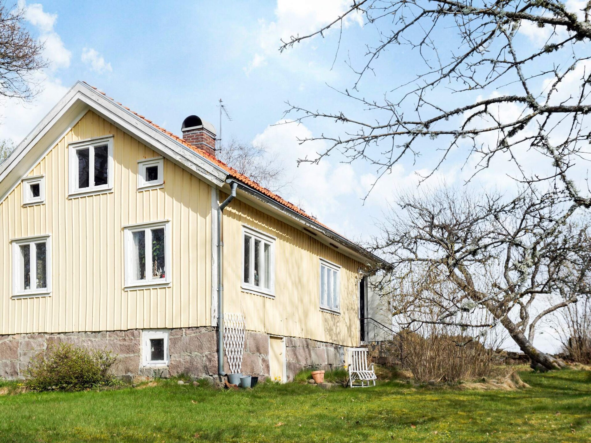 Vrijstaand vakantiehuis aan de golfbaan bij Brastad met privé pad naar strand - foto 1