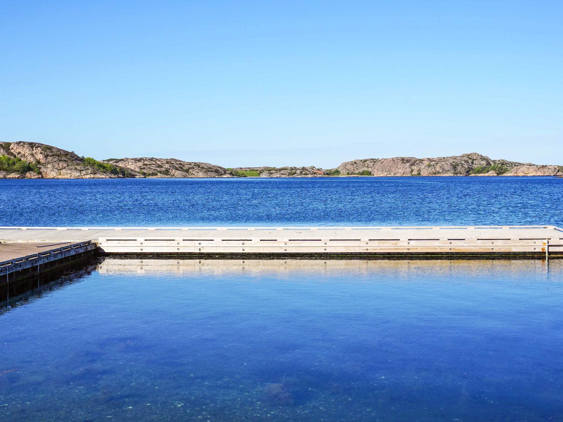 8-persoons vakantiehuis met privézwembad aan zee in Strömstad - foto 23