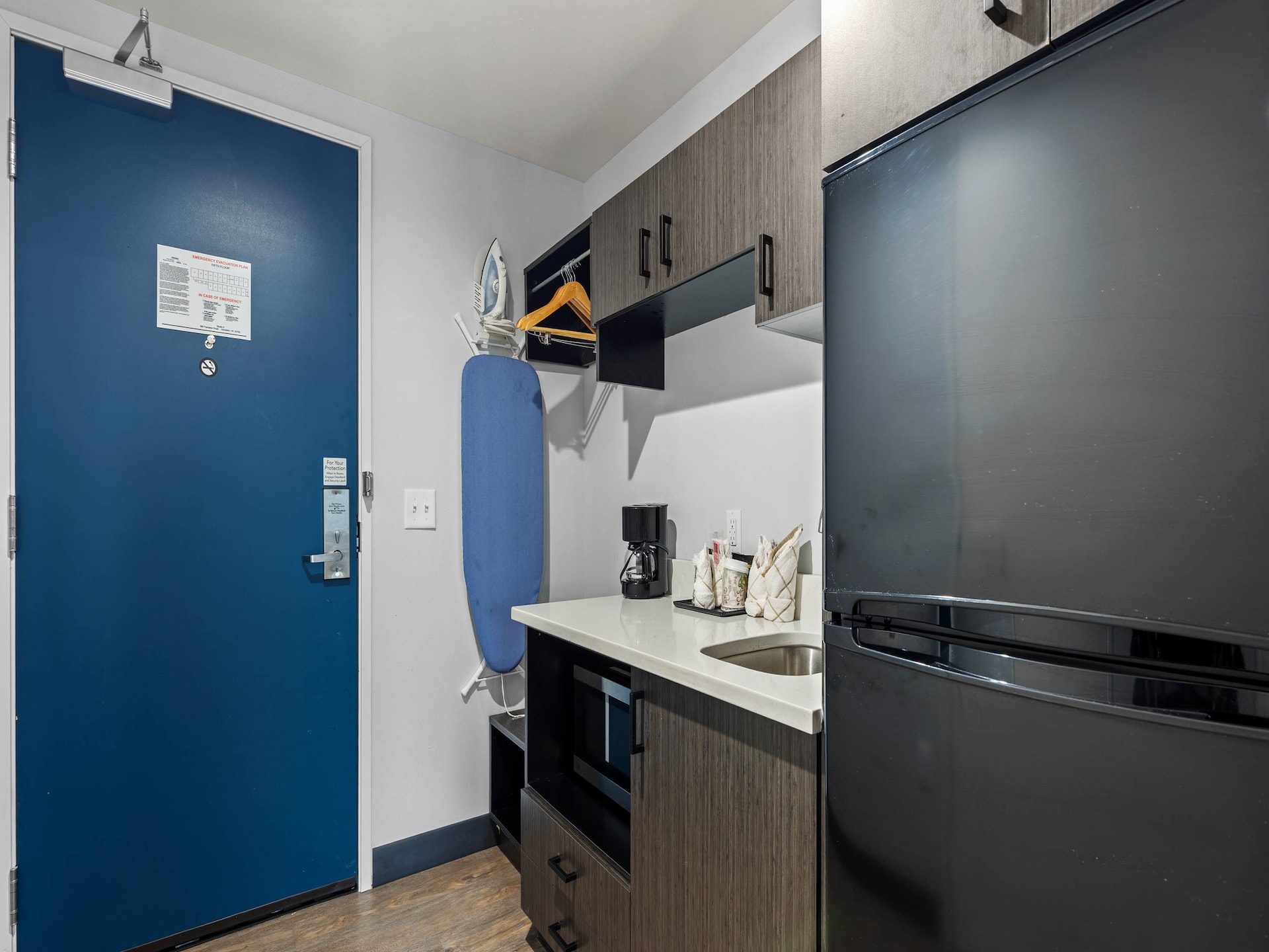 Comfortabel appartement met 2 queensize bedden bij Richmond Airport - foto 5