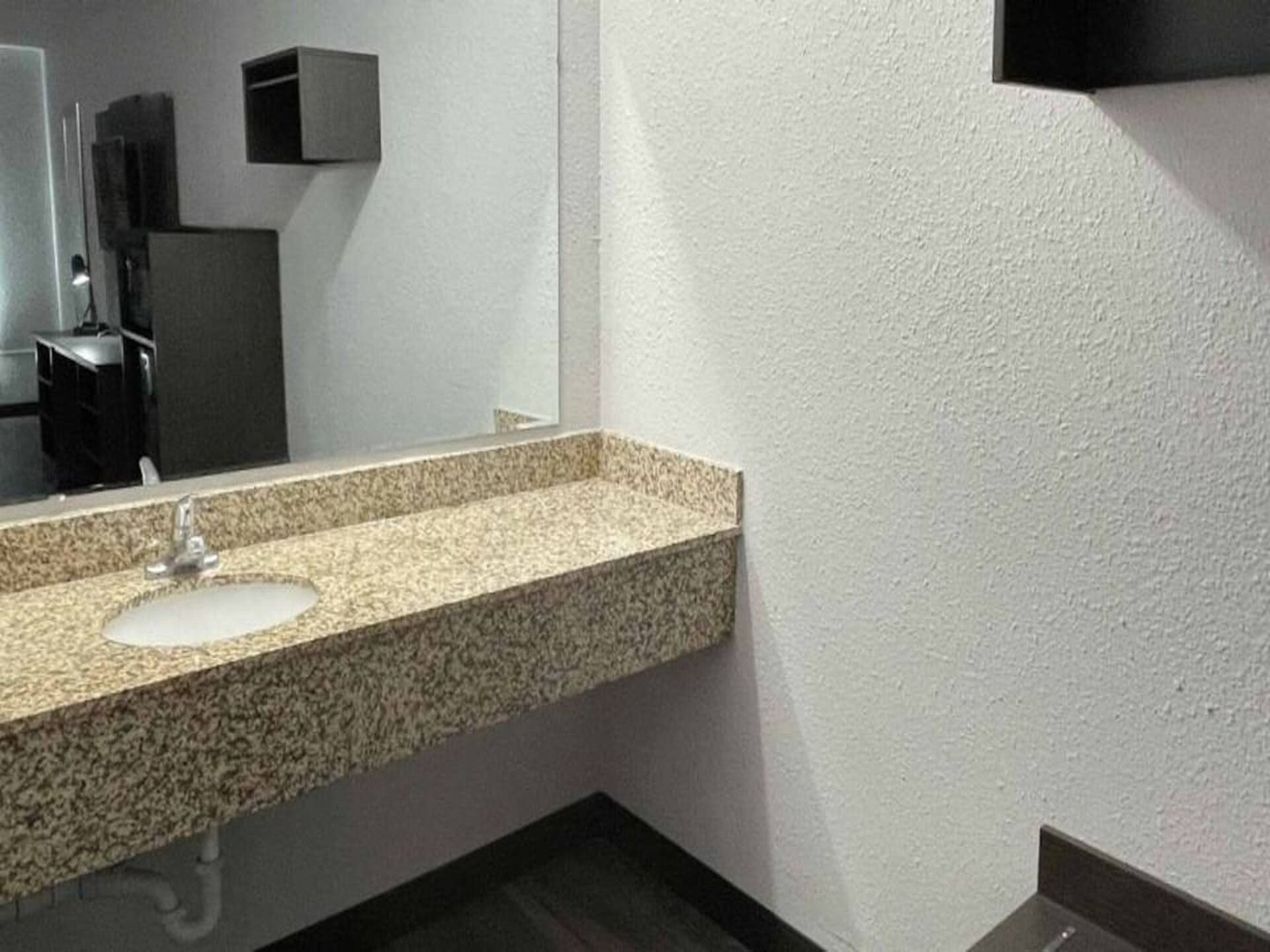 Comfortabele kamer voor 4 bij Columbia Airport met huisdieren - foto 31
