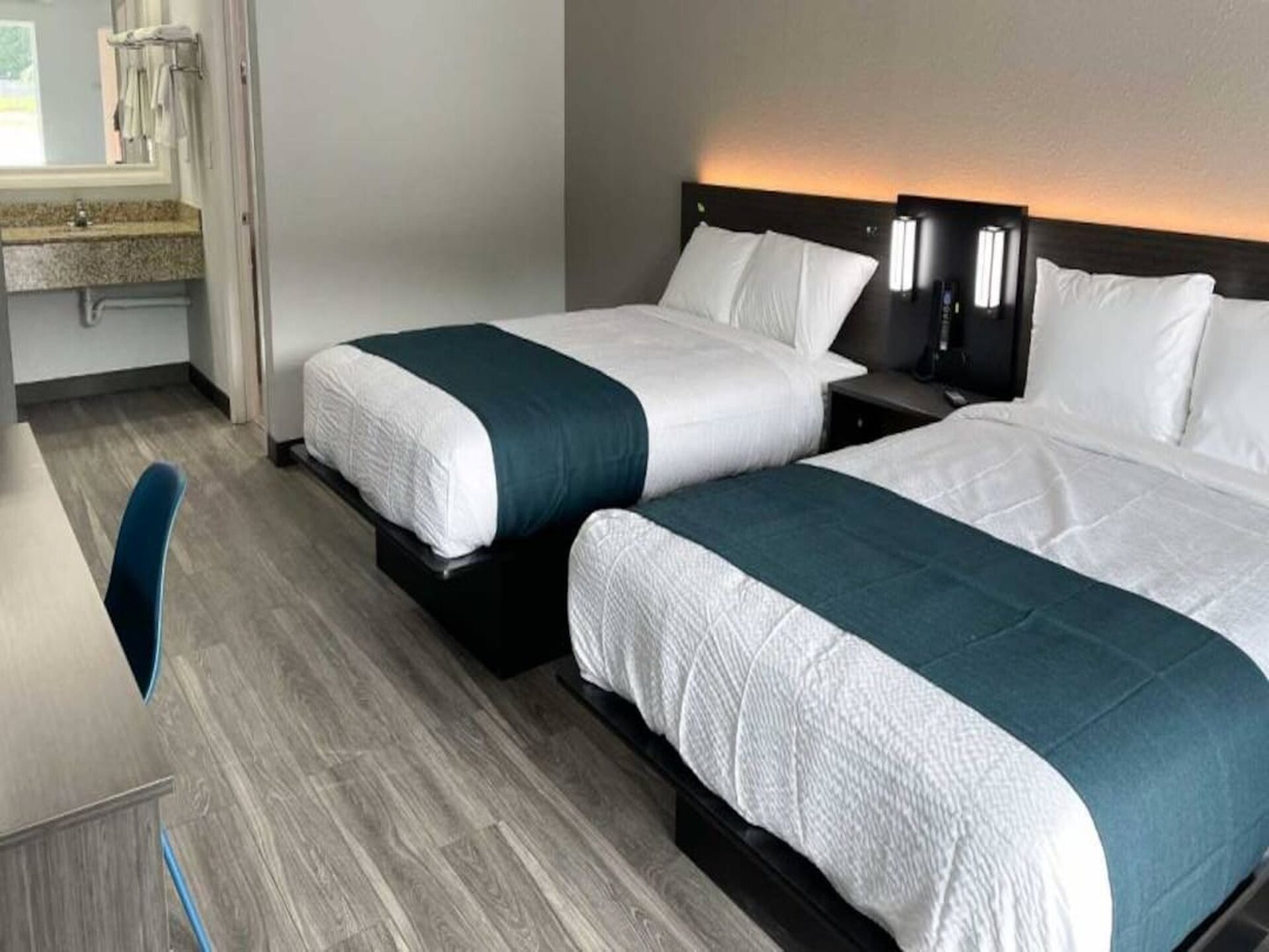 Comfortabele kamer voor 4 bij Columbia Airport met huisdieren - foto 20