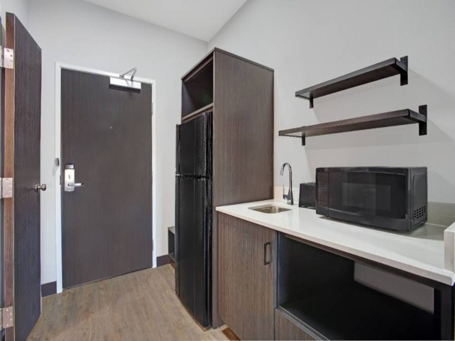 Comfortabel appartement in Monahans met 2 queensize bedden en minikoelkast - foto 26