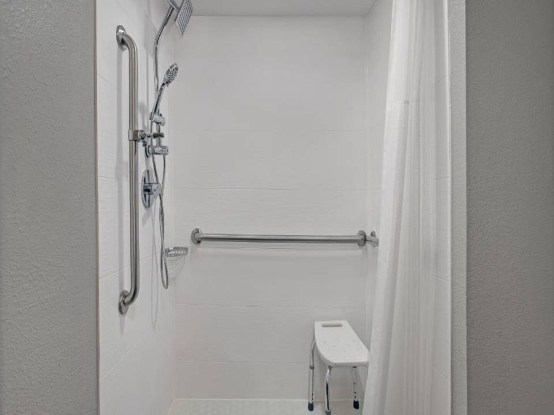 Comfortabel appartement in Monahans met 2 queensize bedden en minikoelkast - foto 13