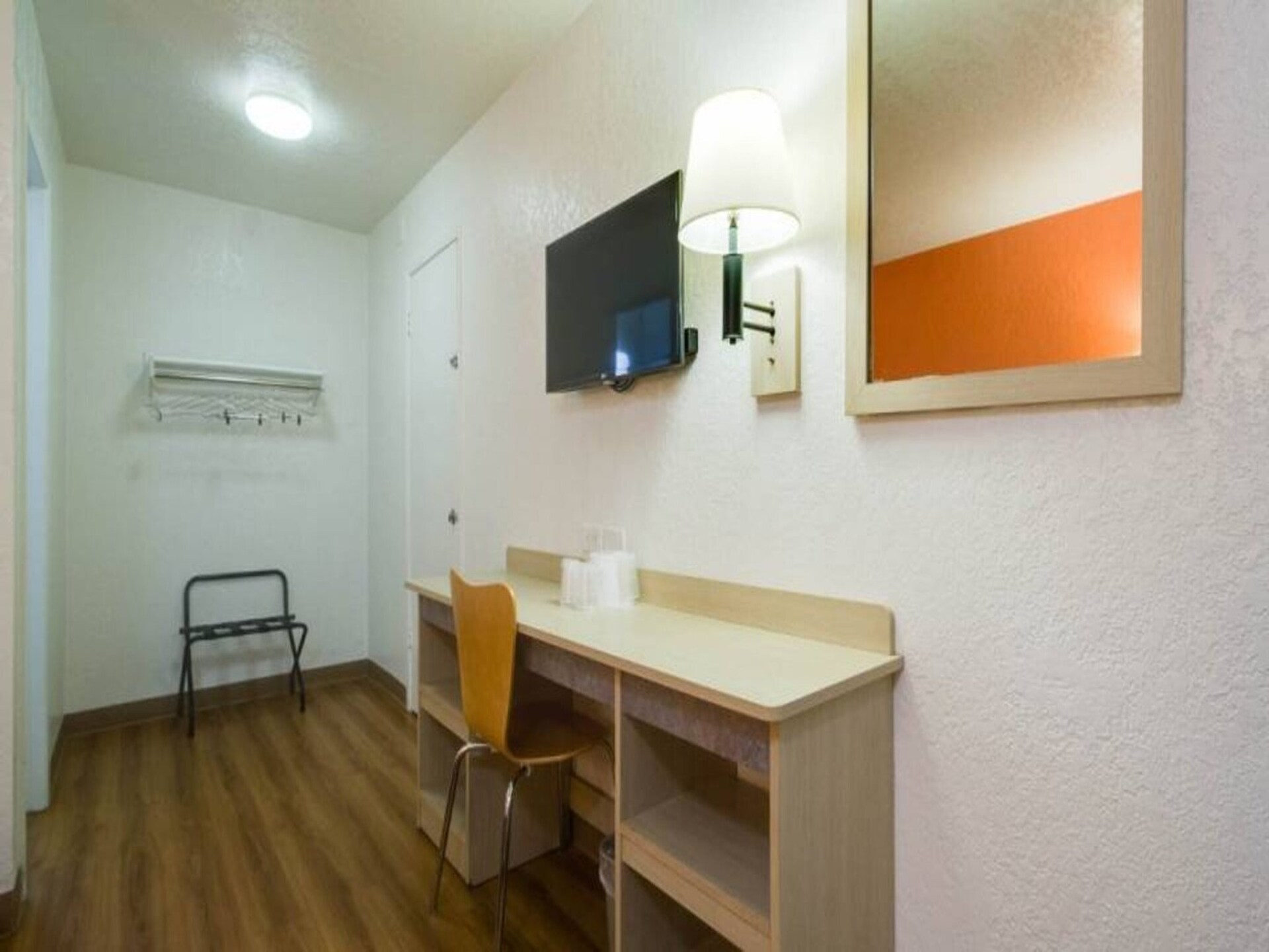 Comfortabele studio met queenbed op 5 km van het meer in Lakewood - foto 25