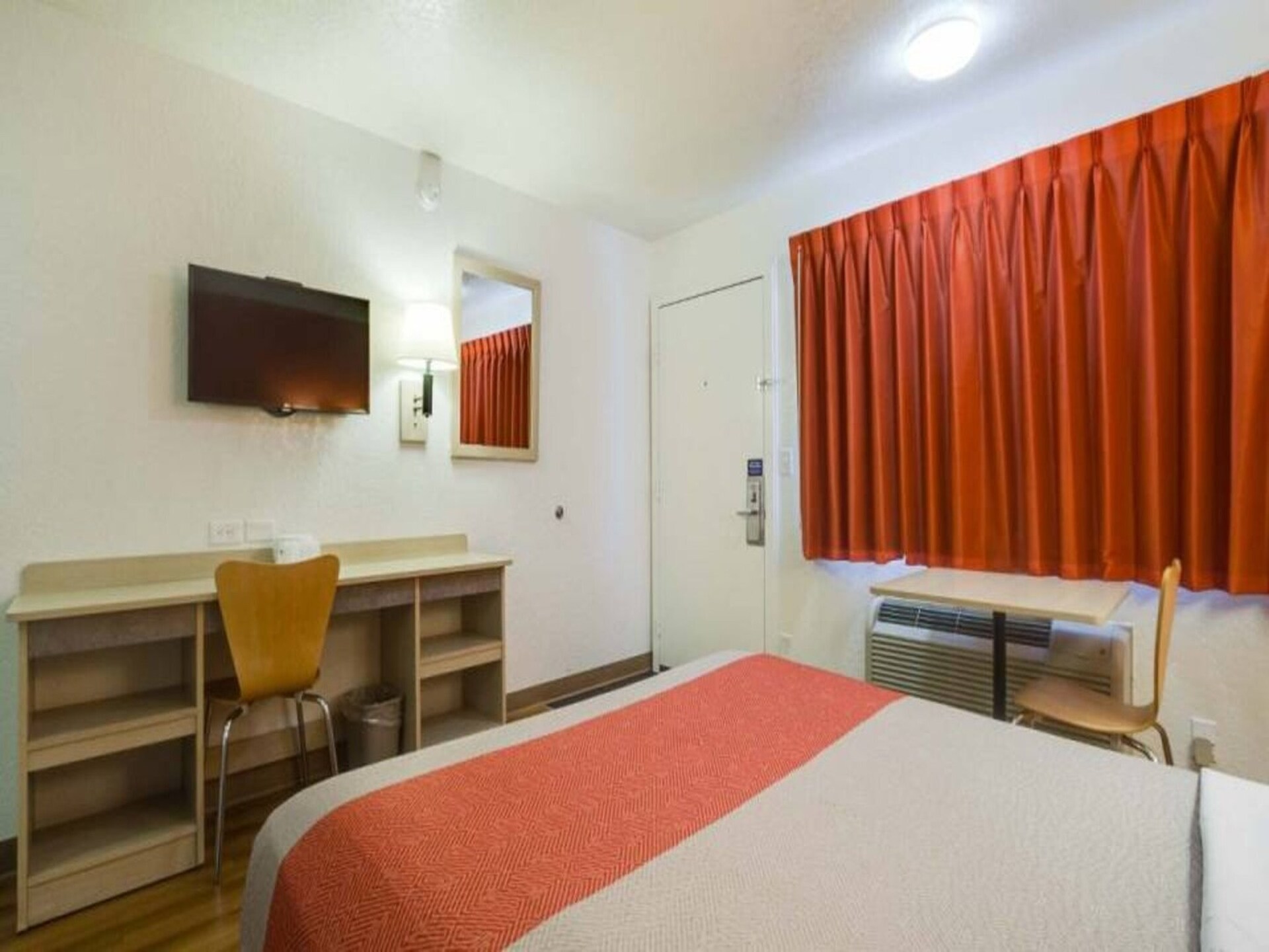 Comfortabele studio met queenbed op 5 km van het meer in Lakewood - foto 17