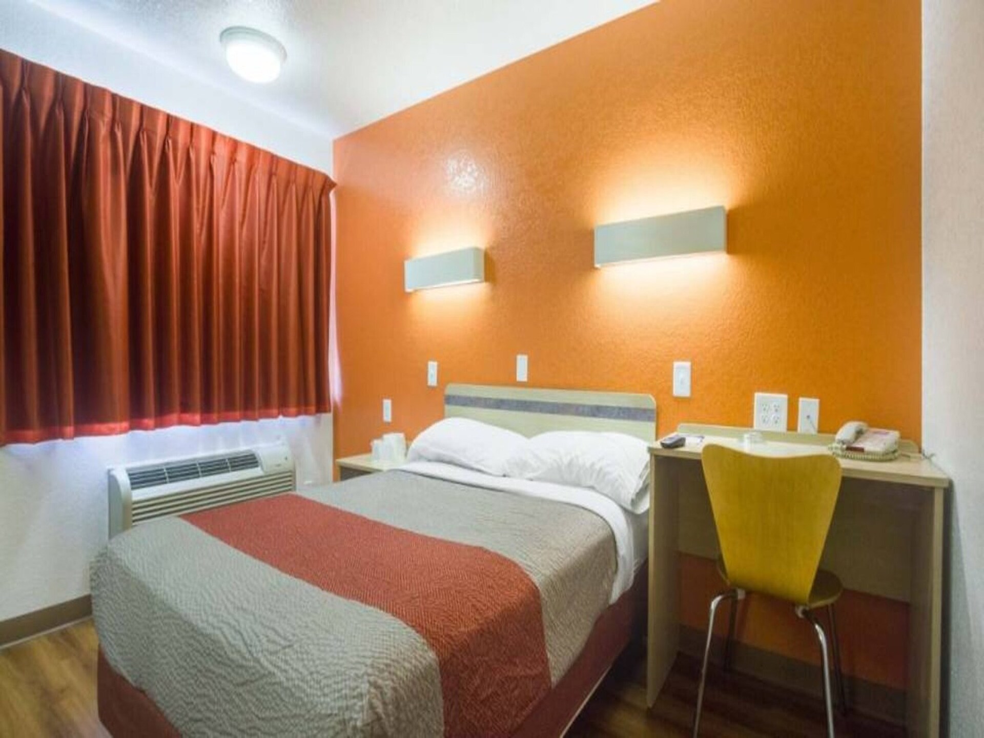 Comfortabele studio met queenbed op 5 km van het meer in Lakewood - foto 12