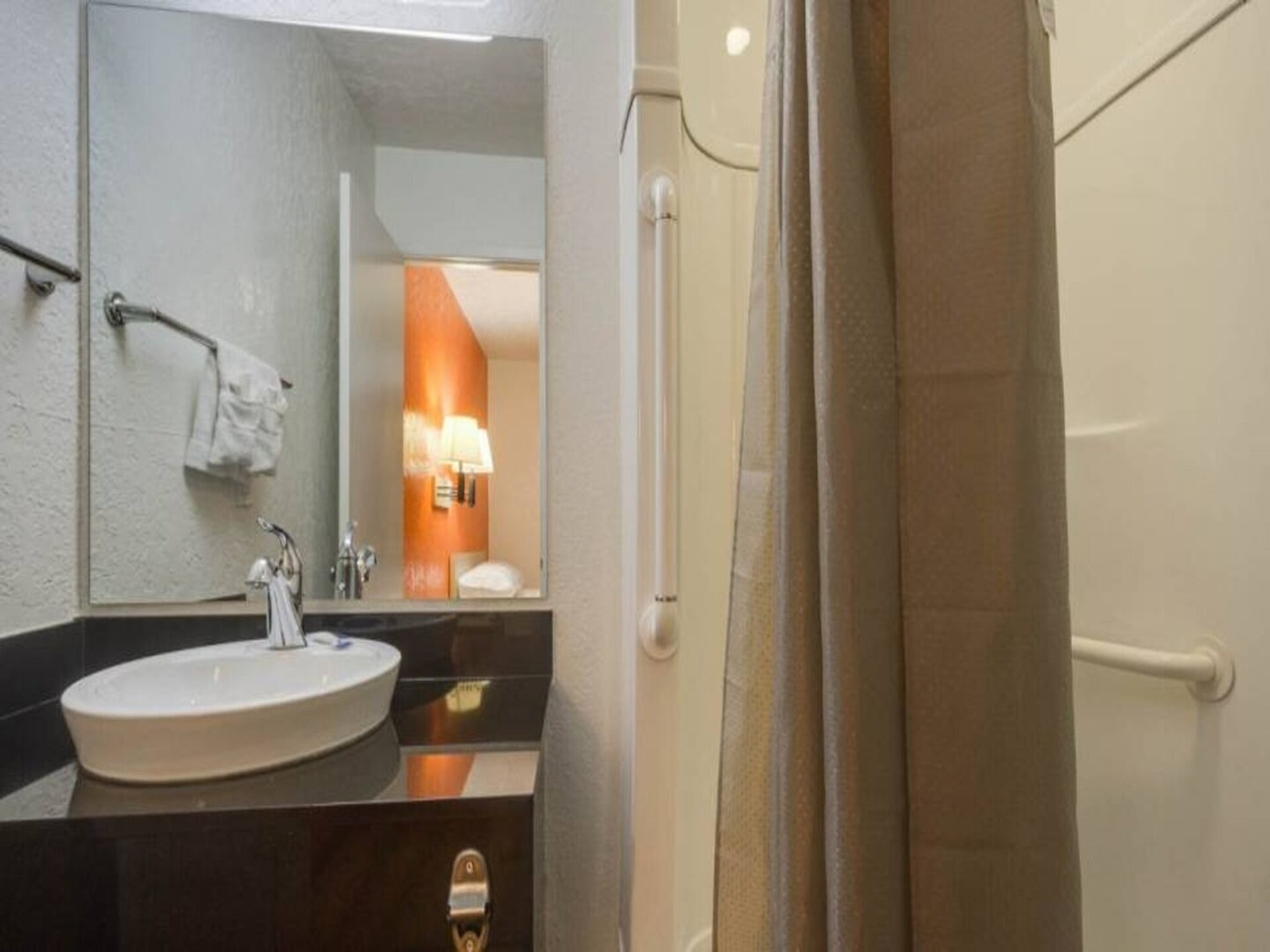 Comfortabele rookvrije kamer met 2 tweepersoonsbedden nabij Denver - foto 12