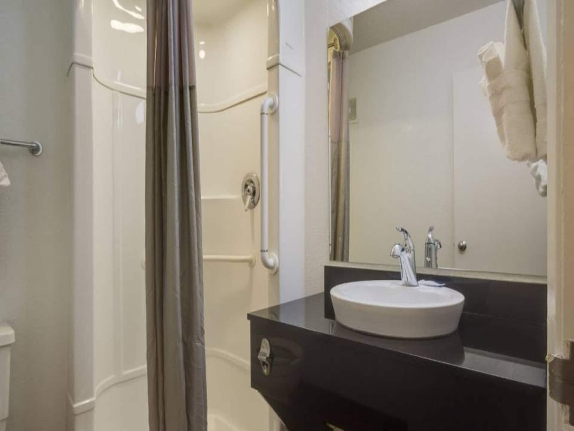 Comfortabele rookvrije kamer met 2 tweepersoonsbedden nabij Denver - foto 14